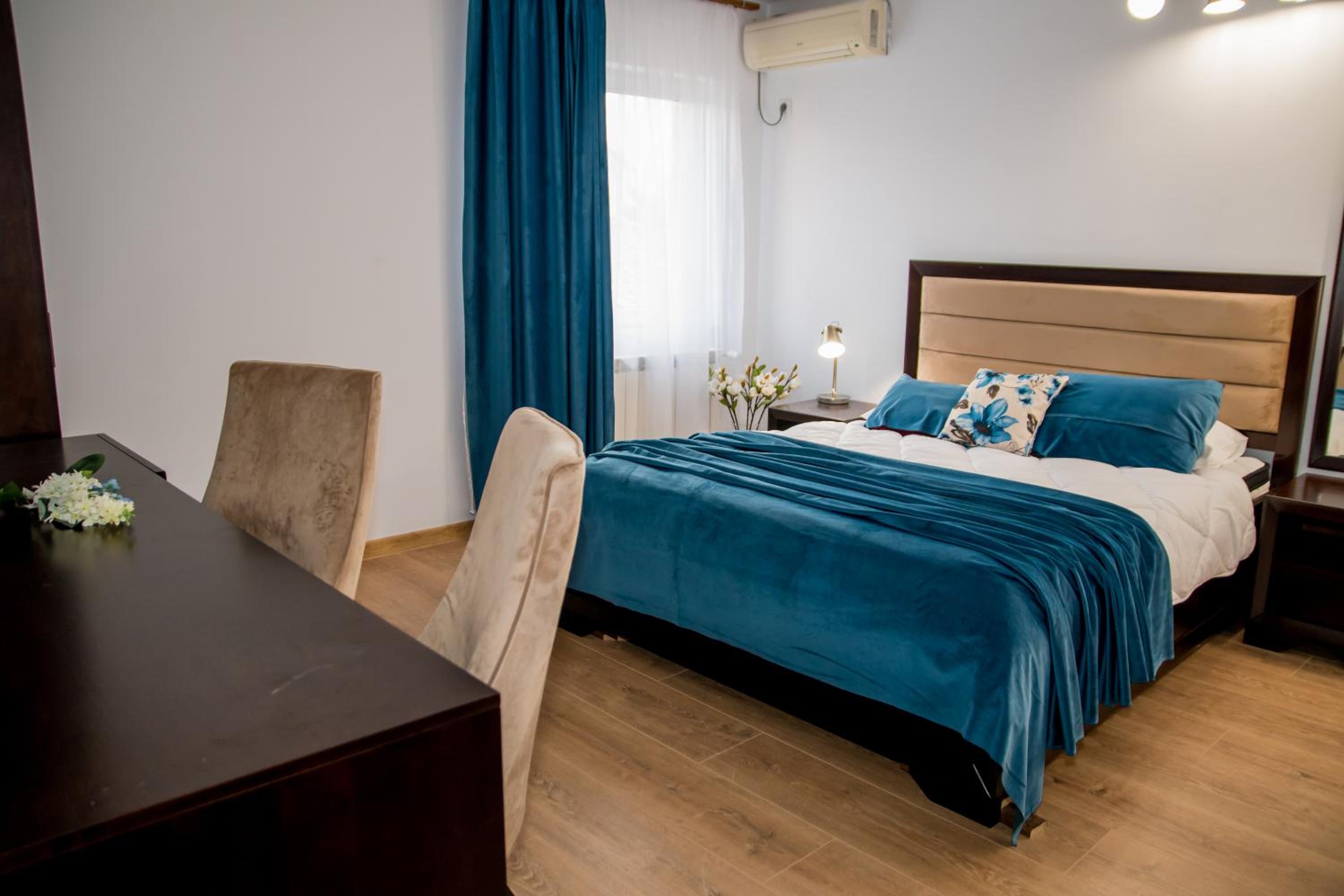 Double Room - Photo 32