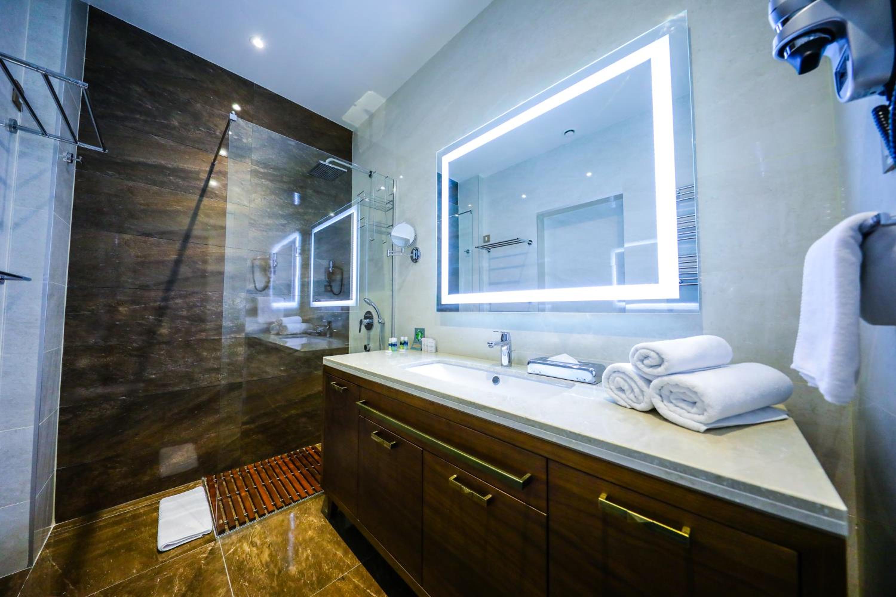 Family Suite - Photo 9