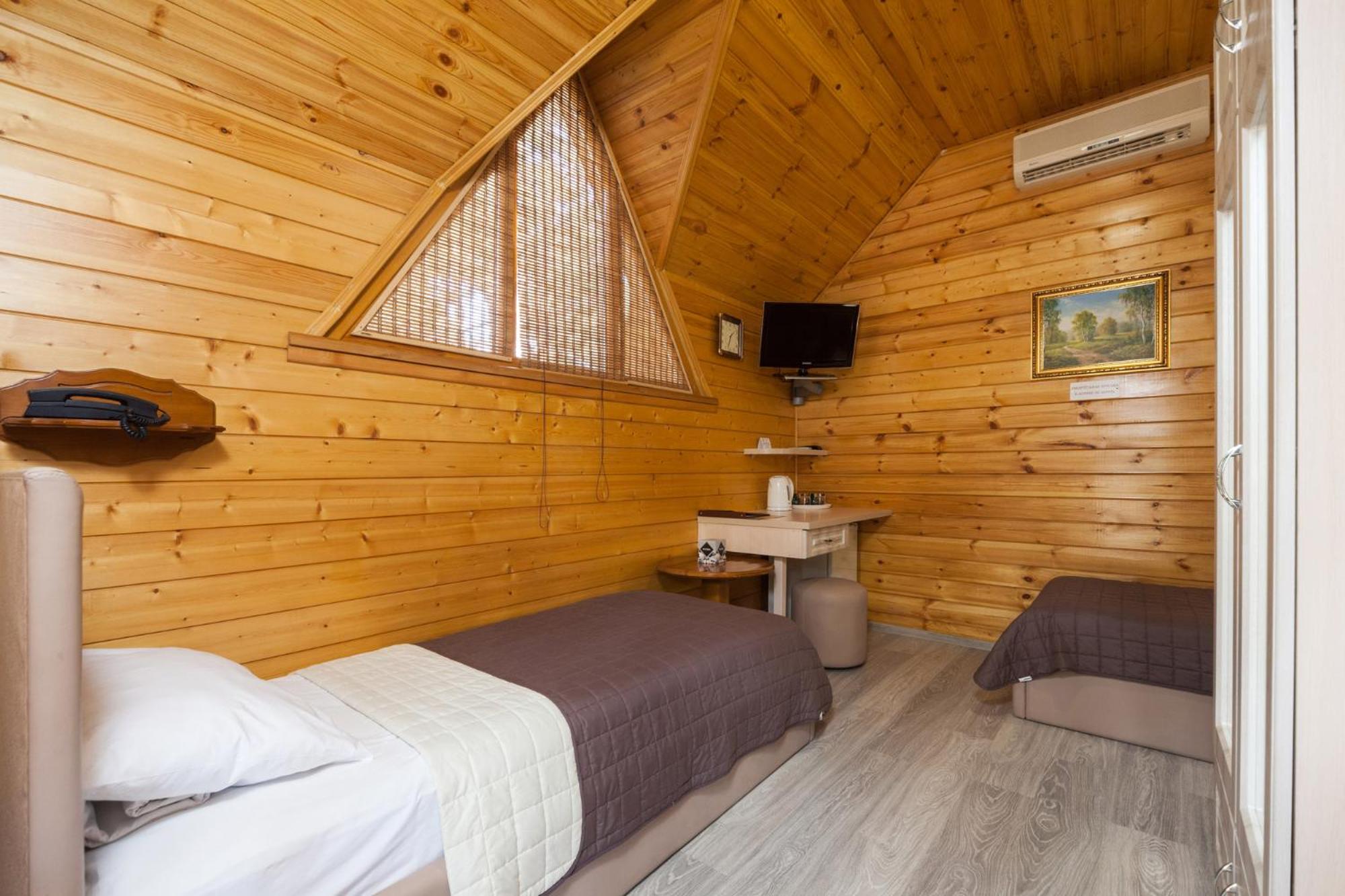 Cottage (2 Adults) with Twin Beds photo 3