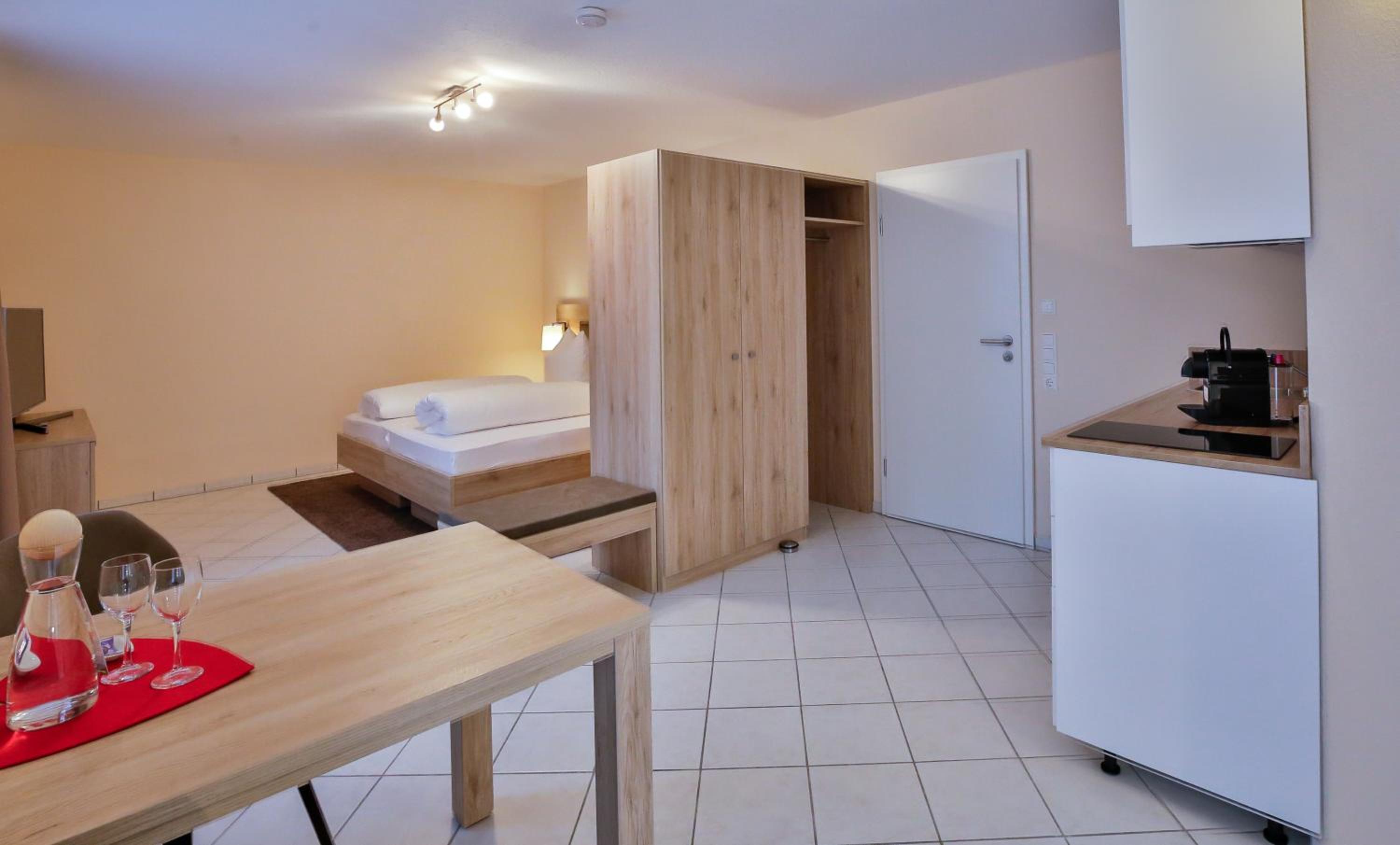 One-Bedroom Apartment photo 2