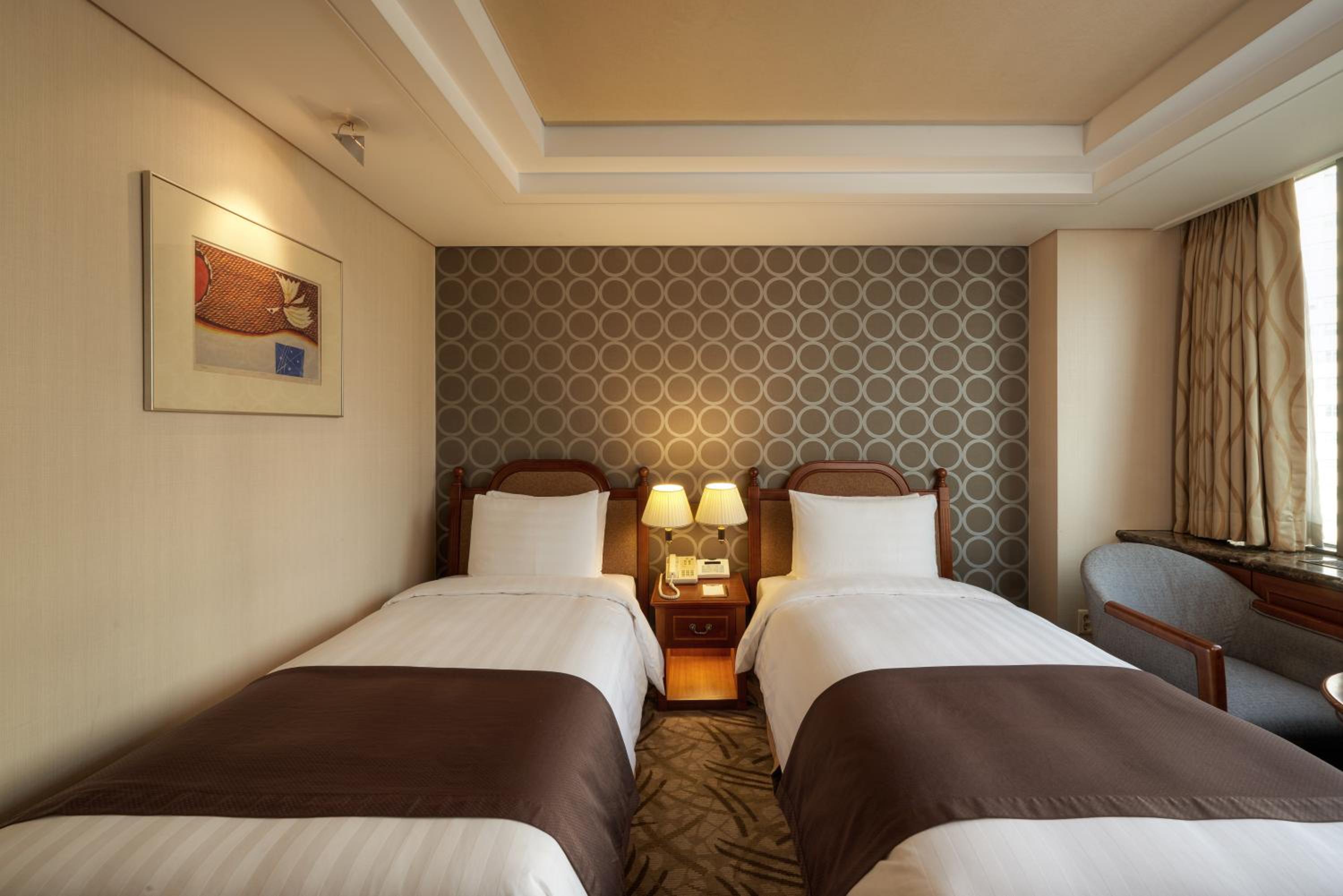 Deluxe Twin Room photo 3