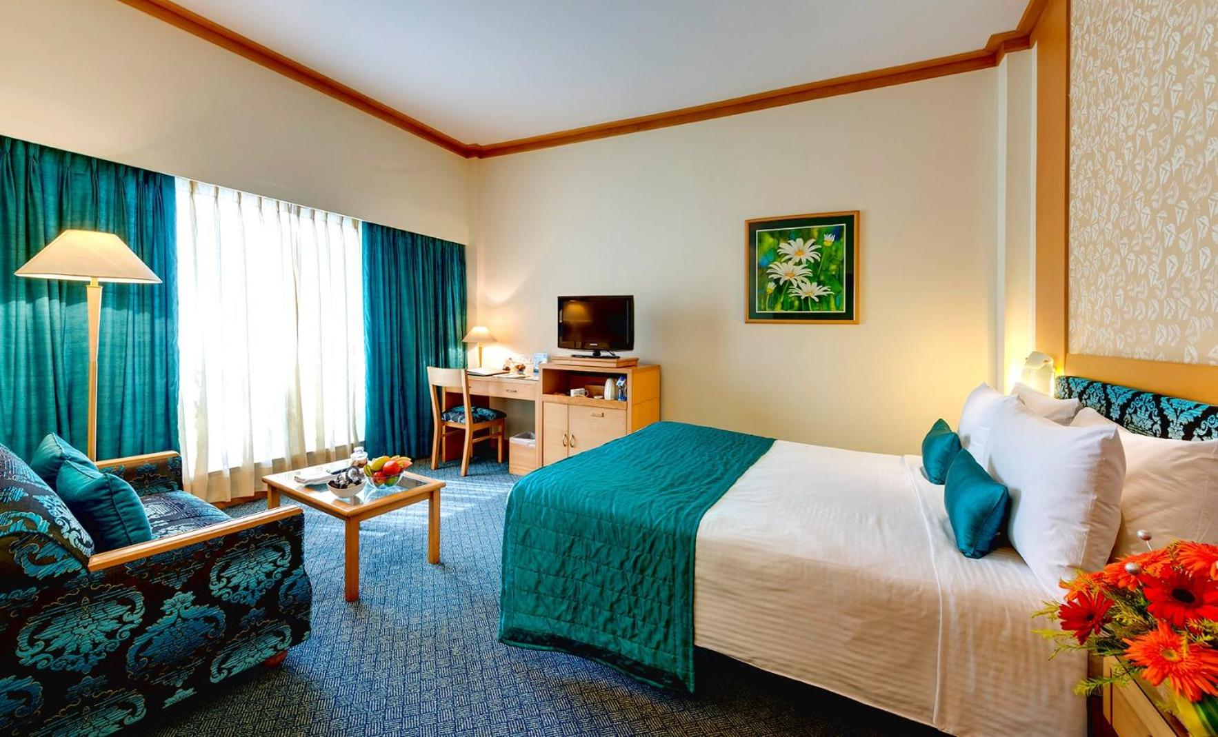 Executive Double Room - 10% off on Laundry and Travel desk - Photo 2