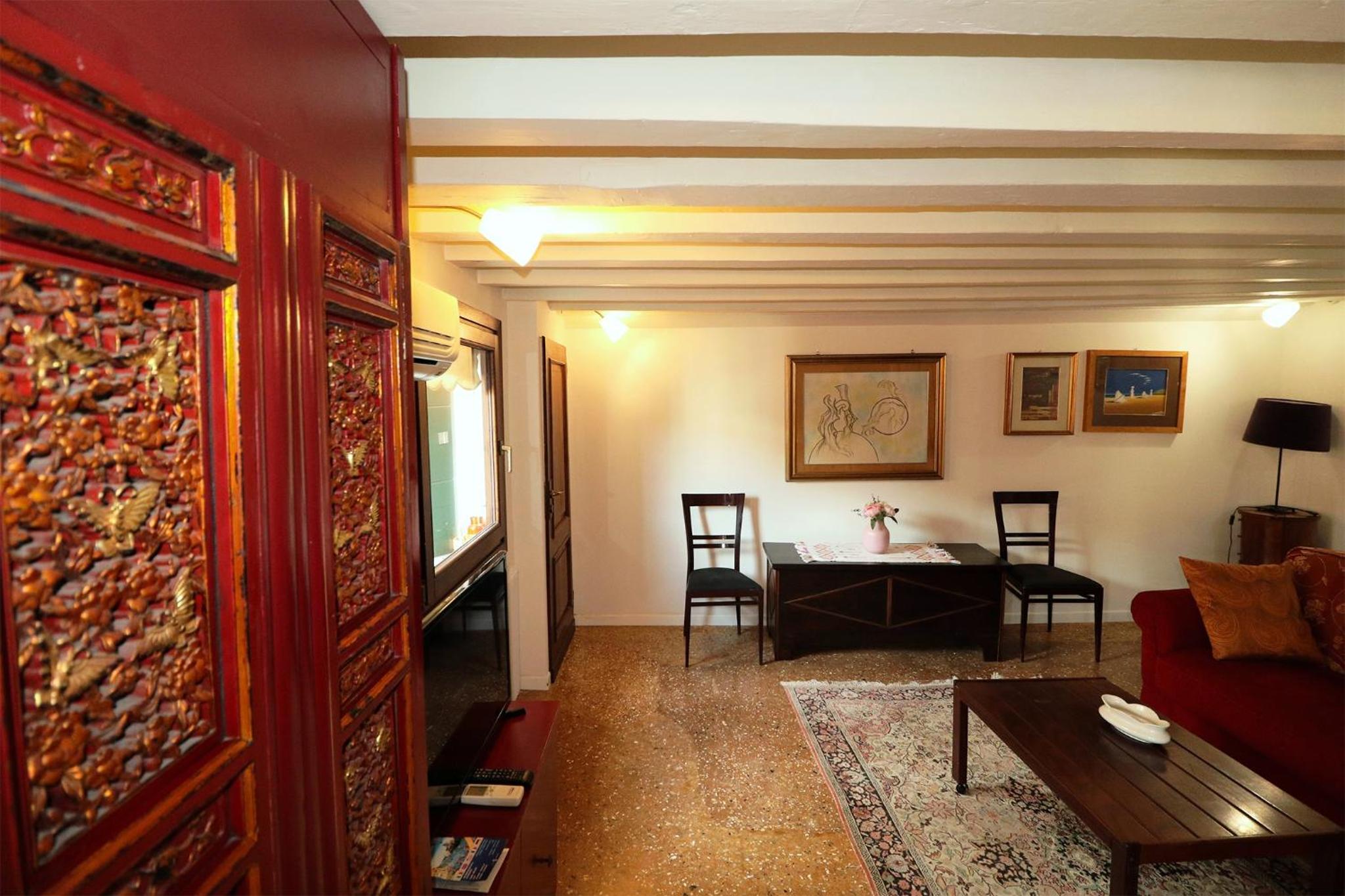 Apartment photo 1