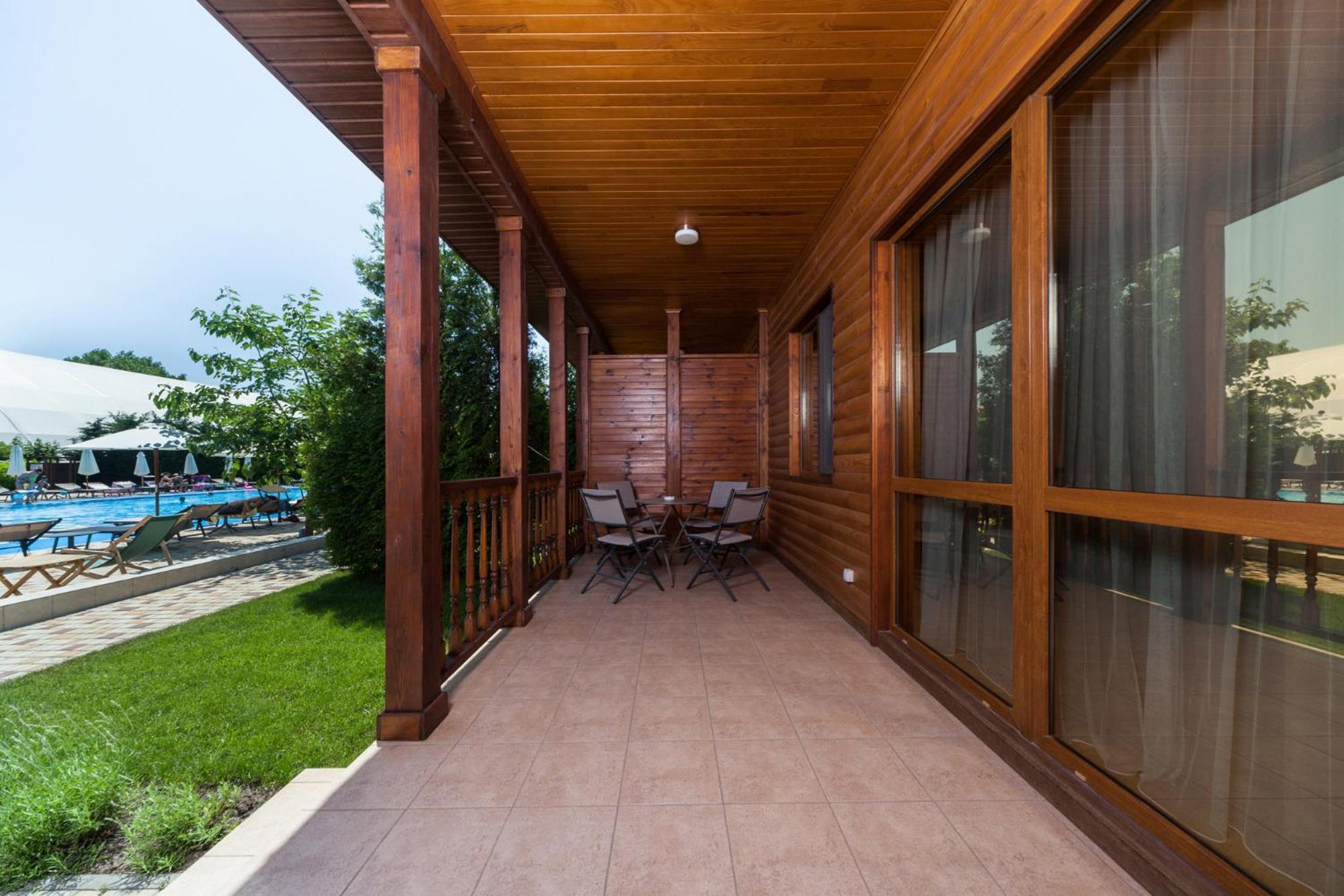 Deluxe Cottage photo 2
