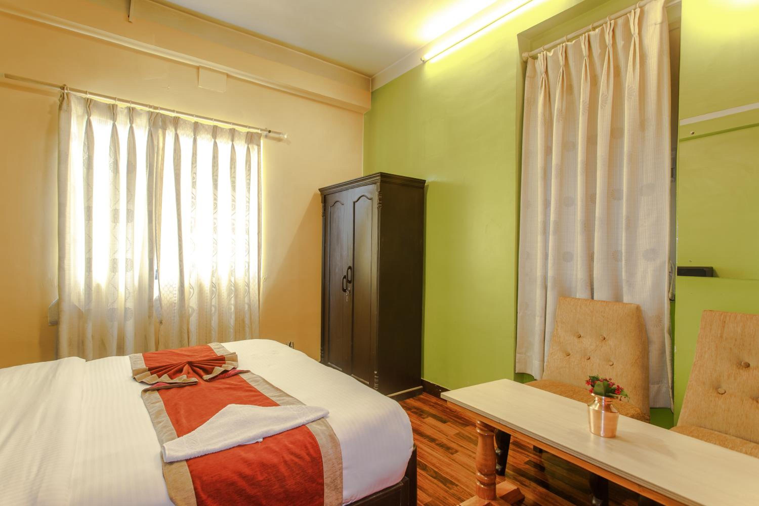 Budget Double Room photo 3