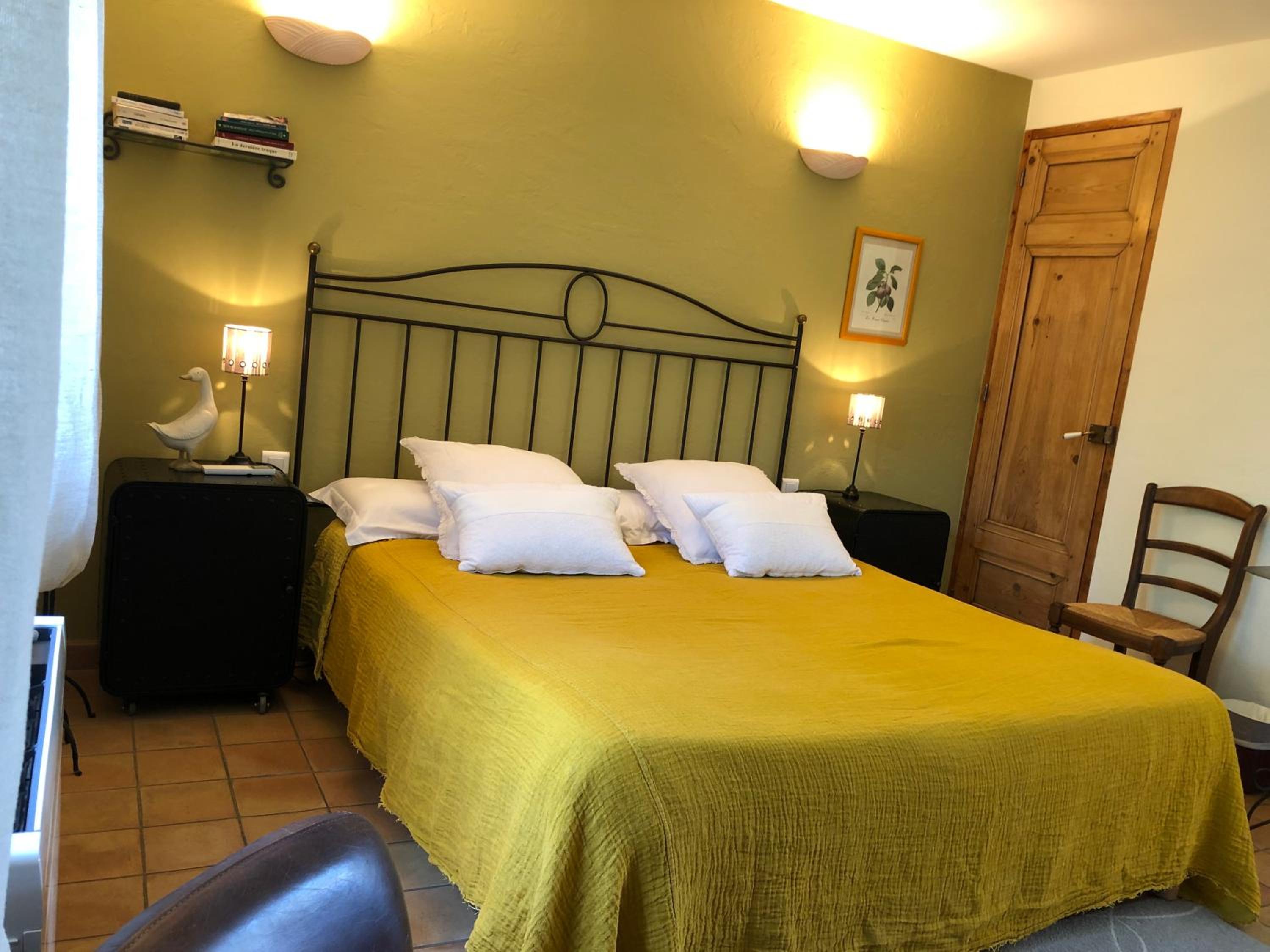Double Room with Private Bathroom photo 1