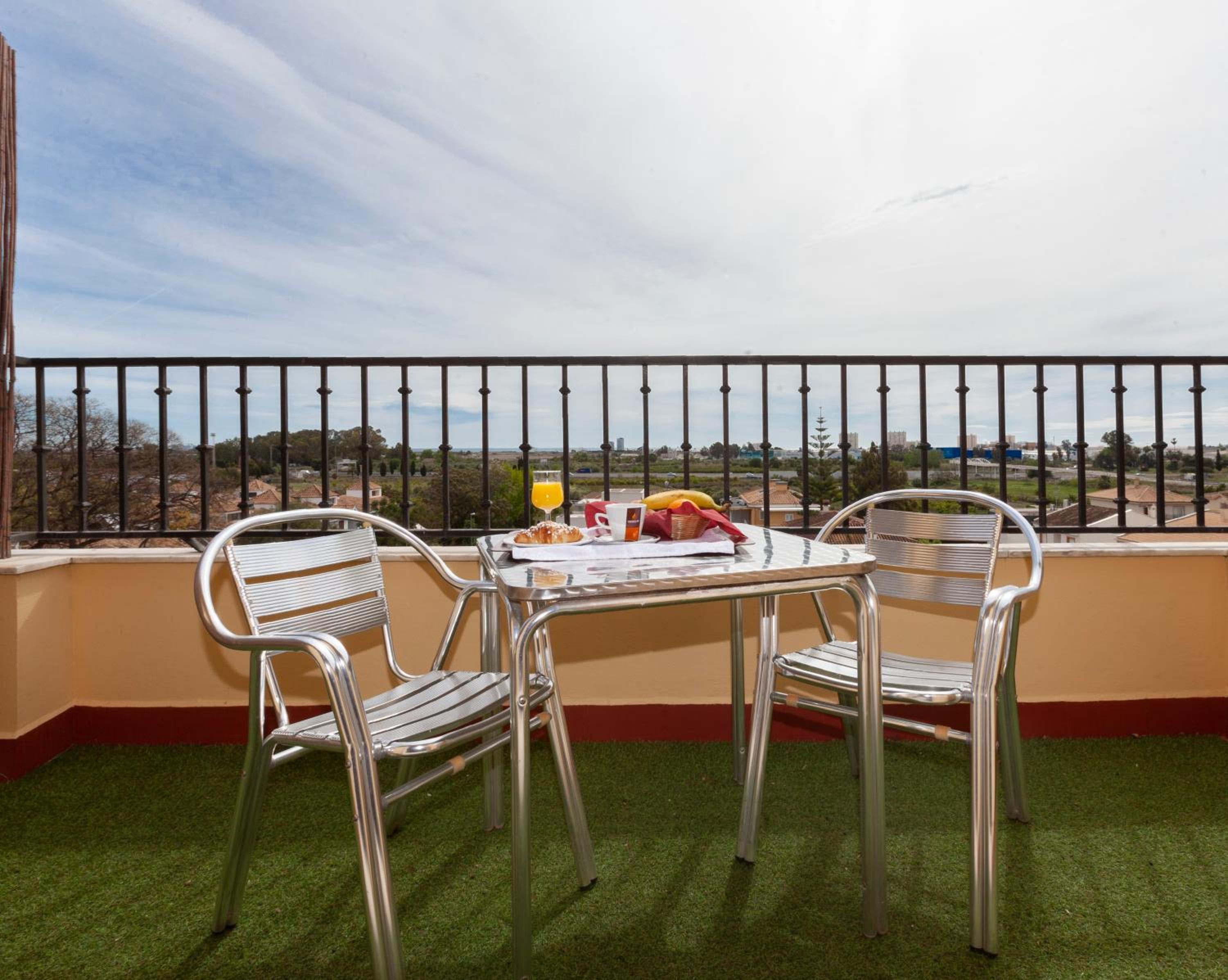 Double Room with Terrace - Photo 9
