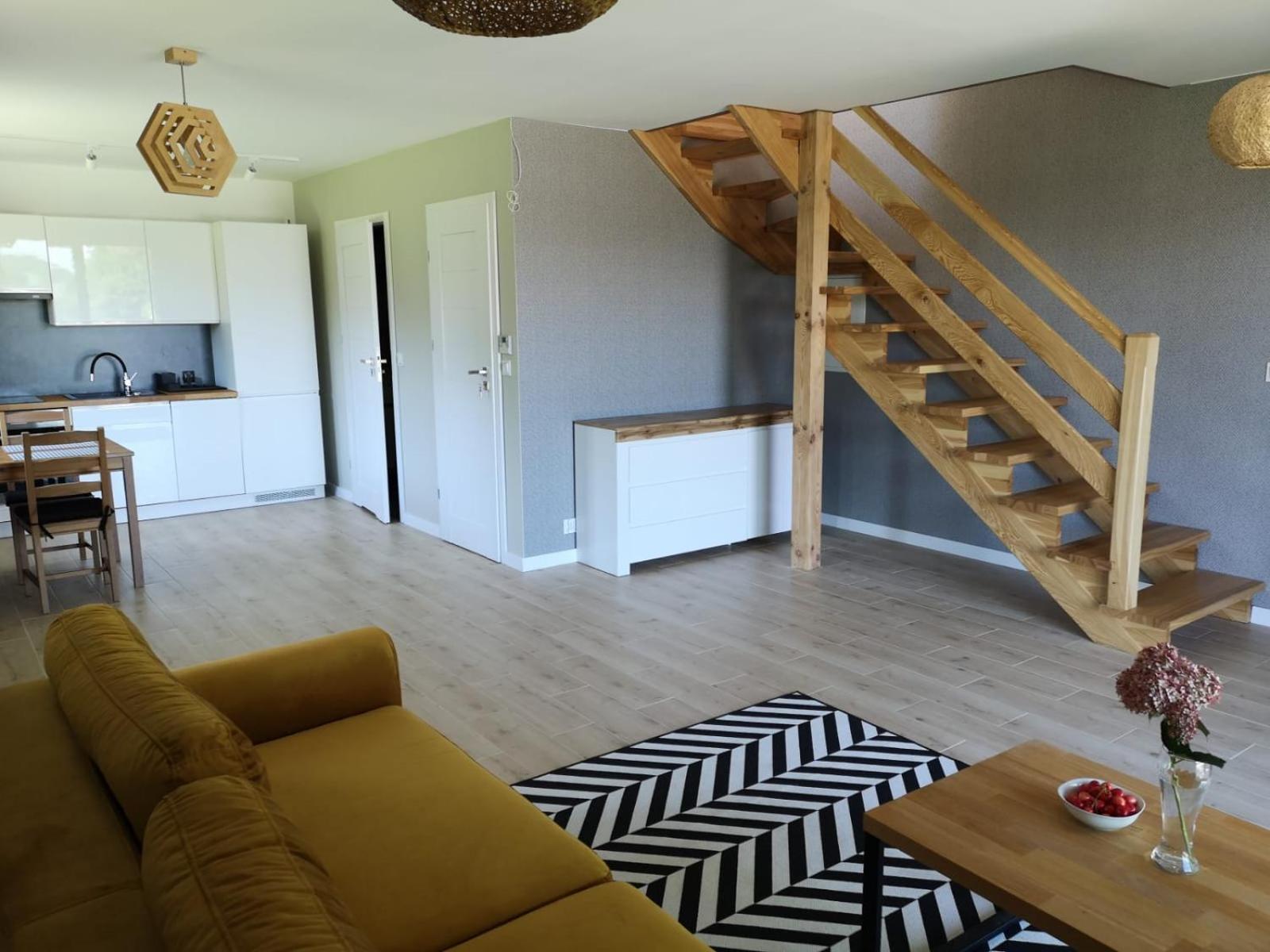 Three-Bedroom House photo 3