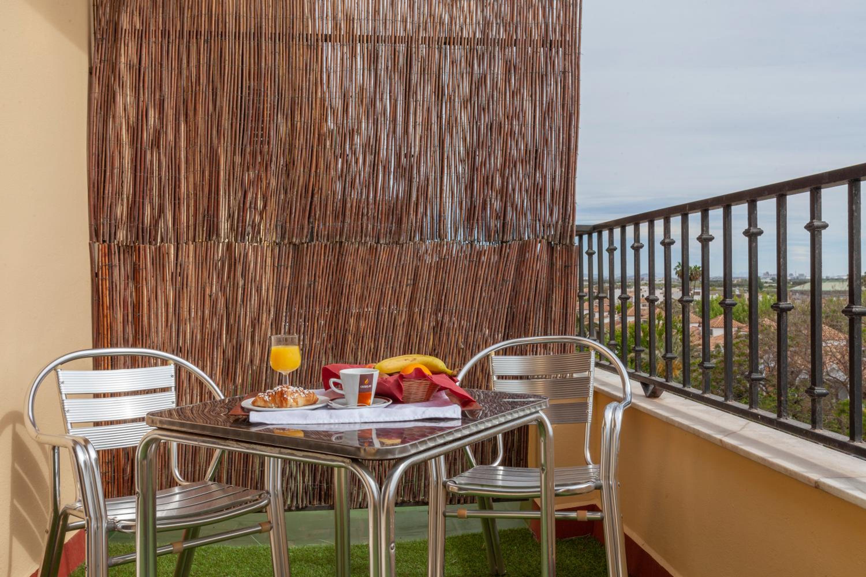 Double Room with Terrace - Photo 8