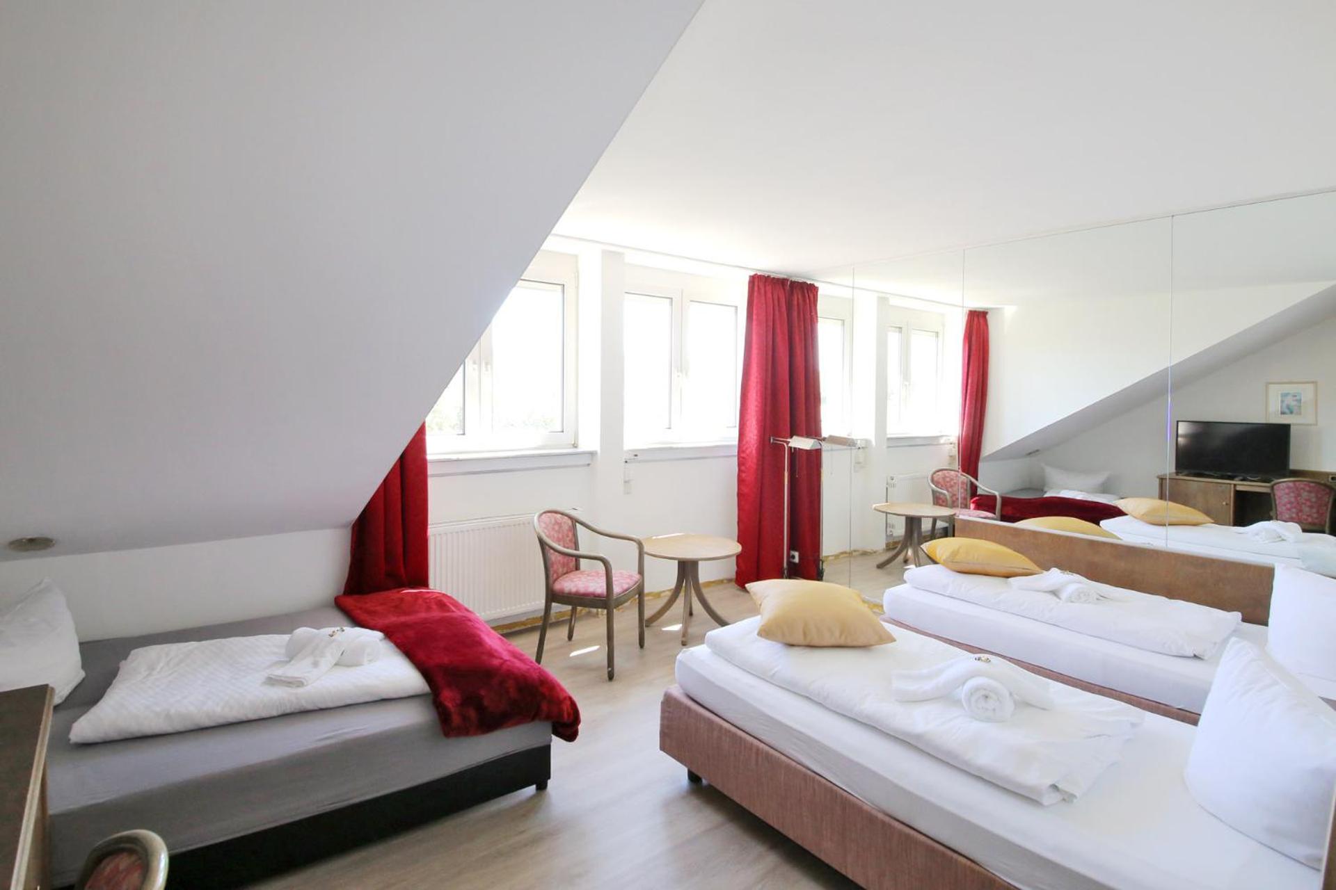 Triple Room