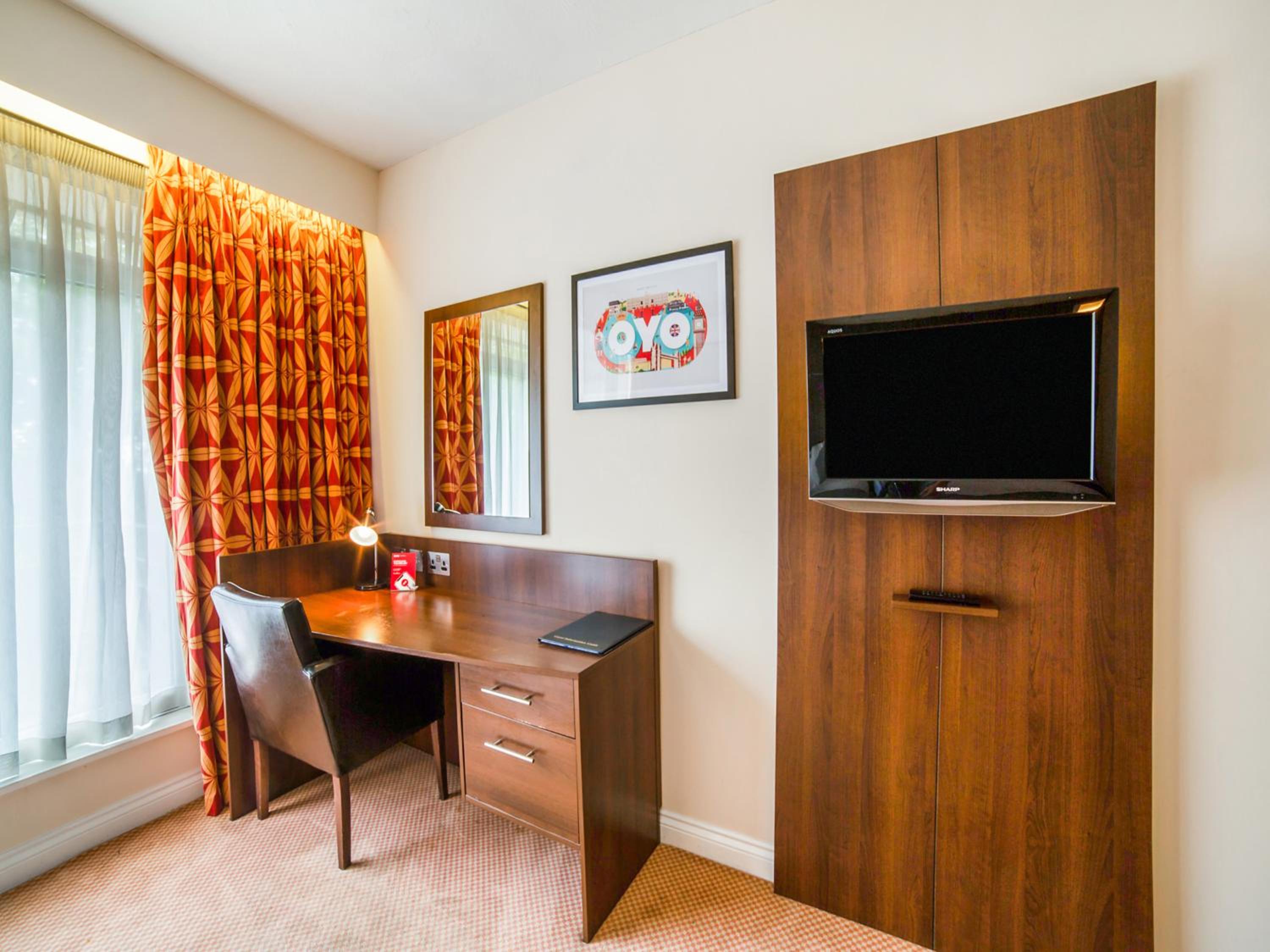 Standard Twin Room - Photo 2
