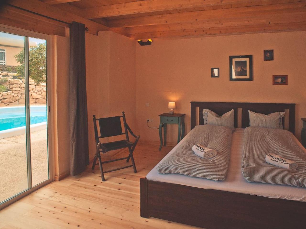 Estudio con vista al mar