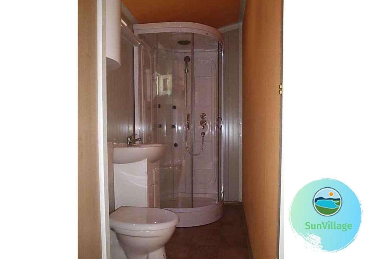 Mobile Home photo 3
