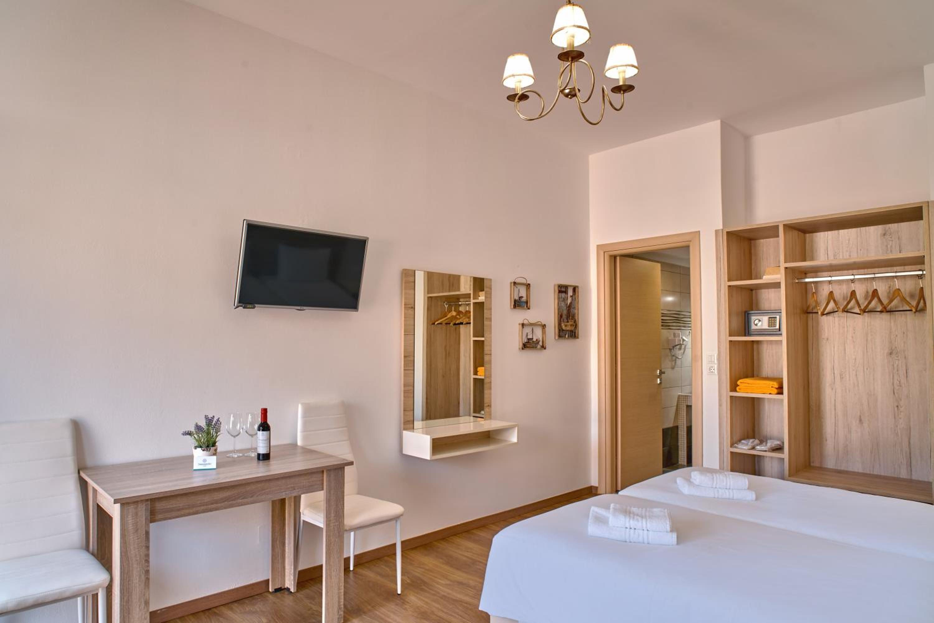 Apartment - Ground Floor - Photo 1
