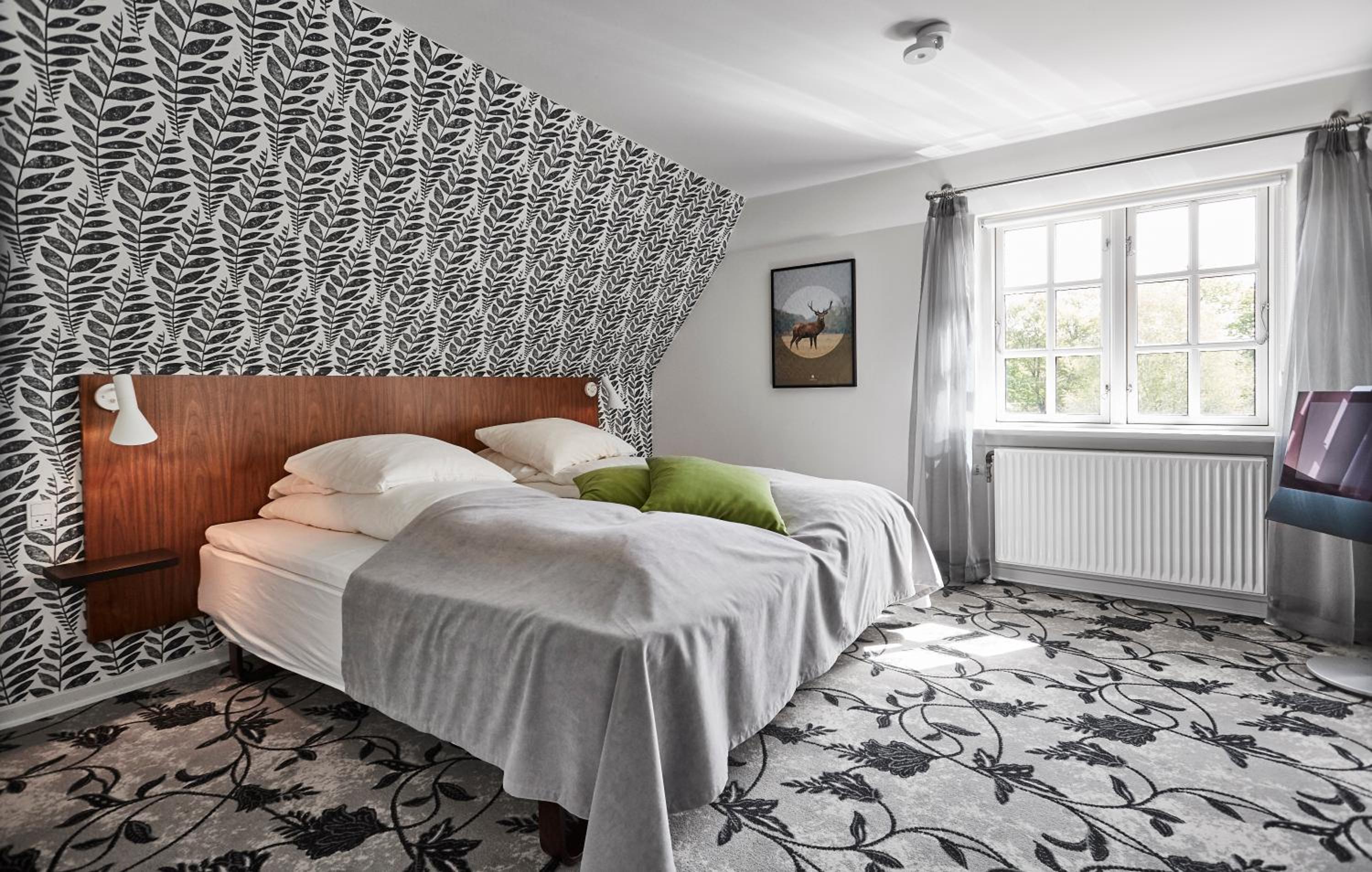 Junior Suite with Double Bed - Photo 4