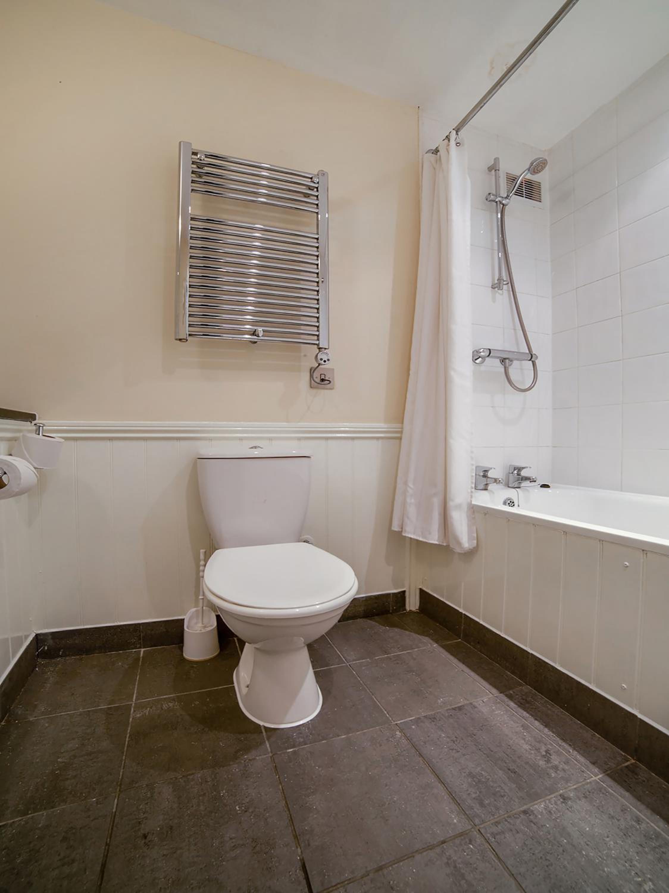 Deluxe Triple Room - Photo 7
