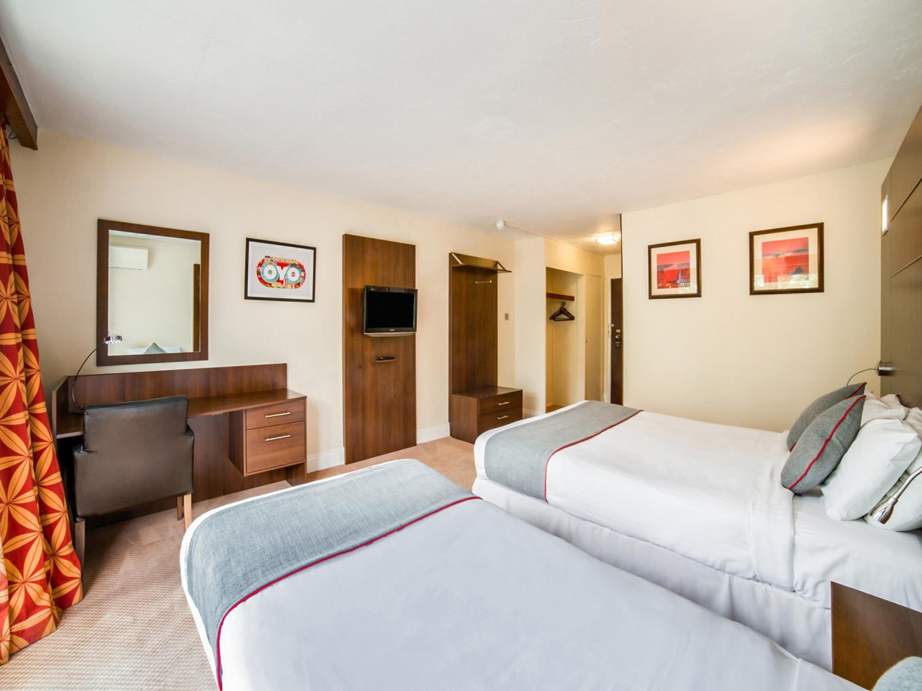 Deluxe Triple Room - Photo 13
