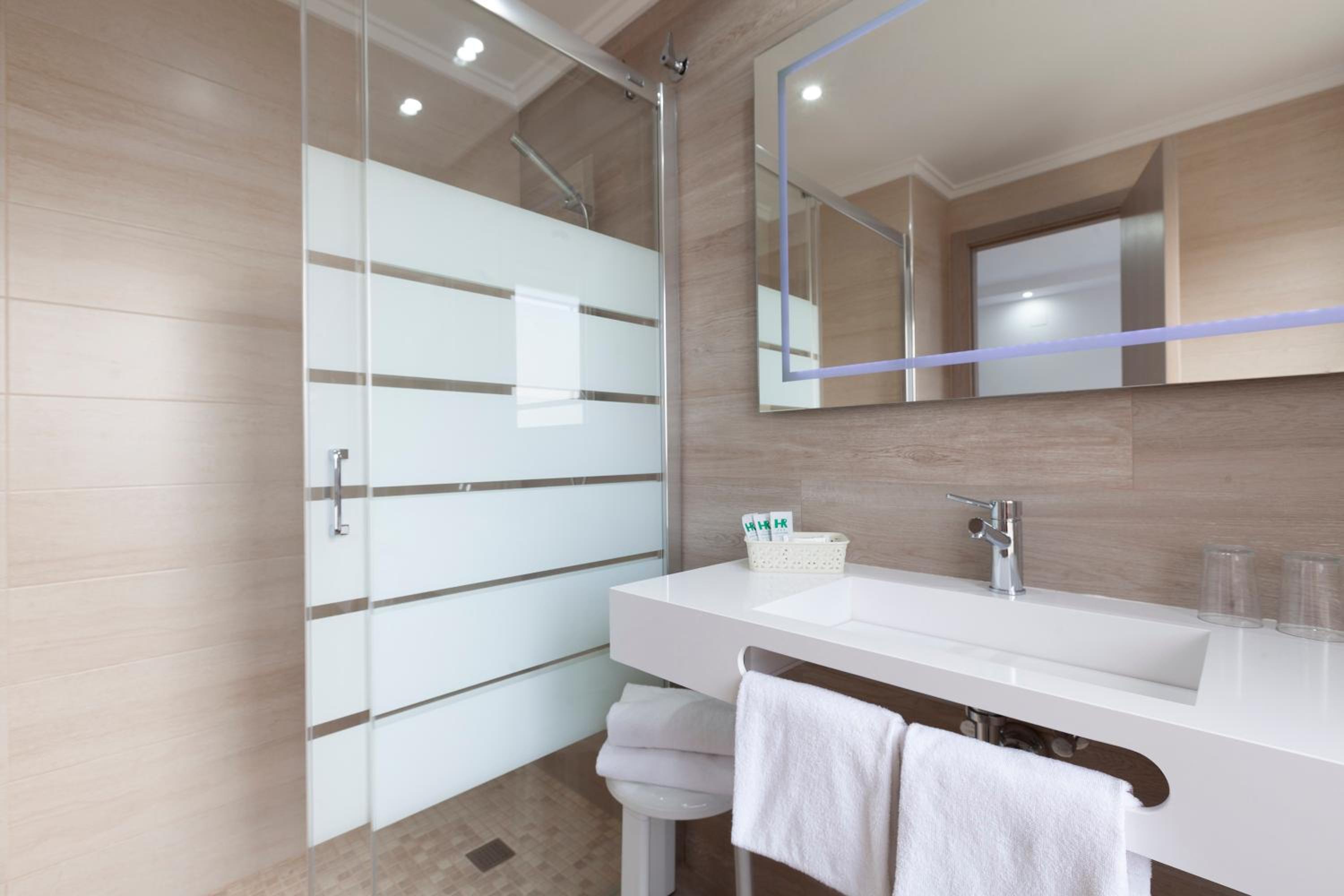 Double or Twin Room photo 3
