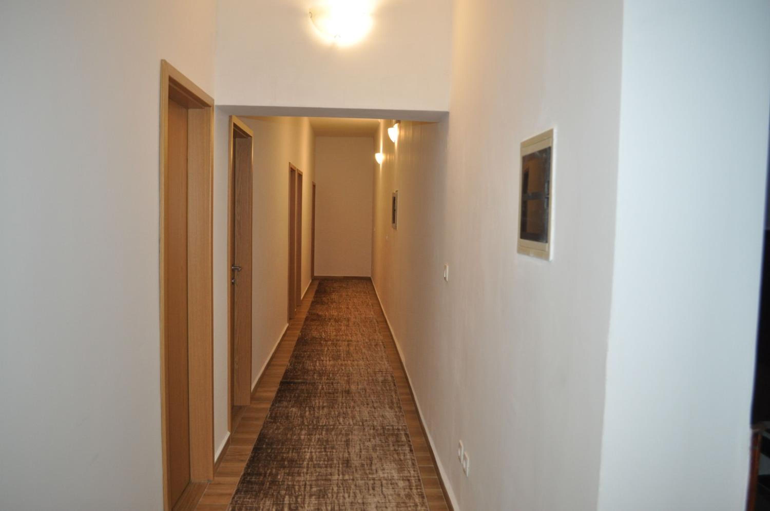 Twin Room - Photo 16