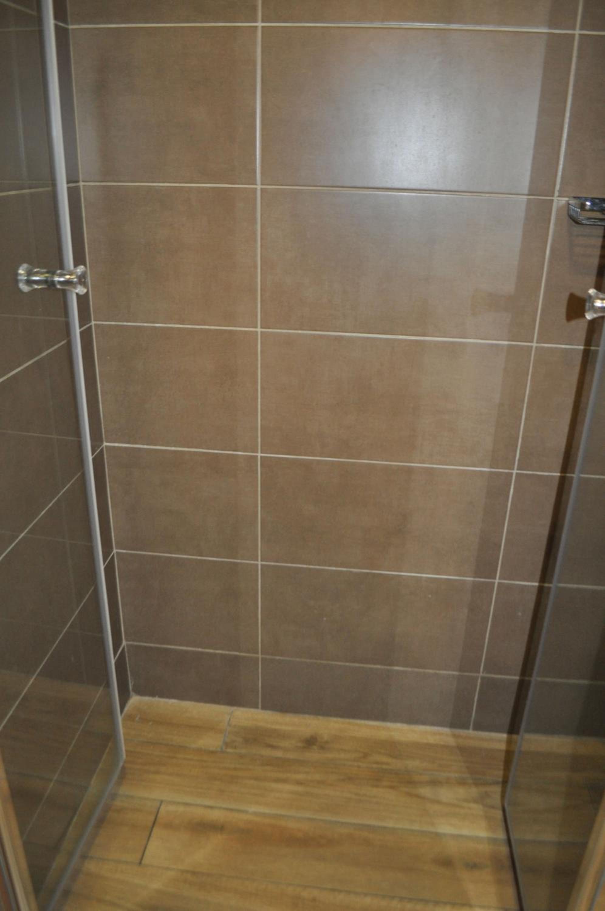 Twin Room - Photo 17