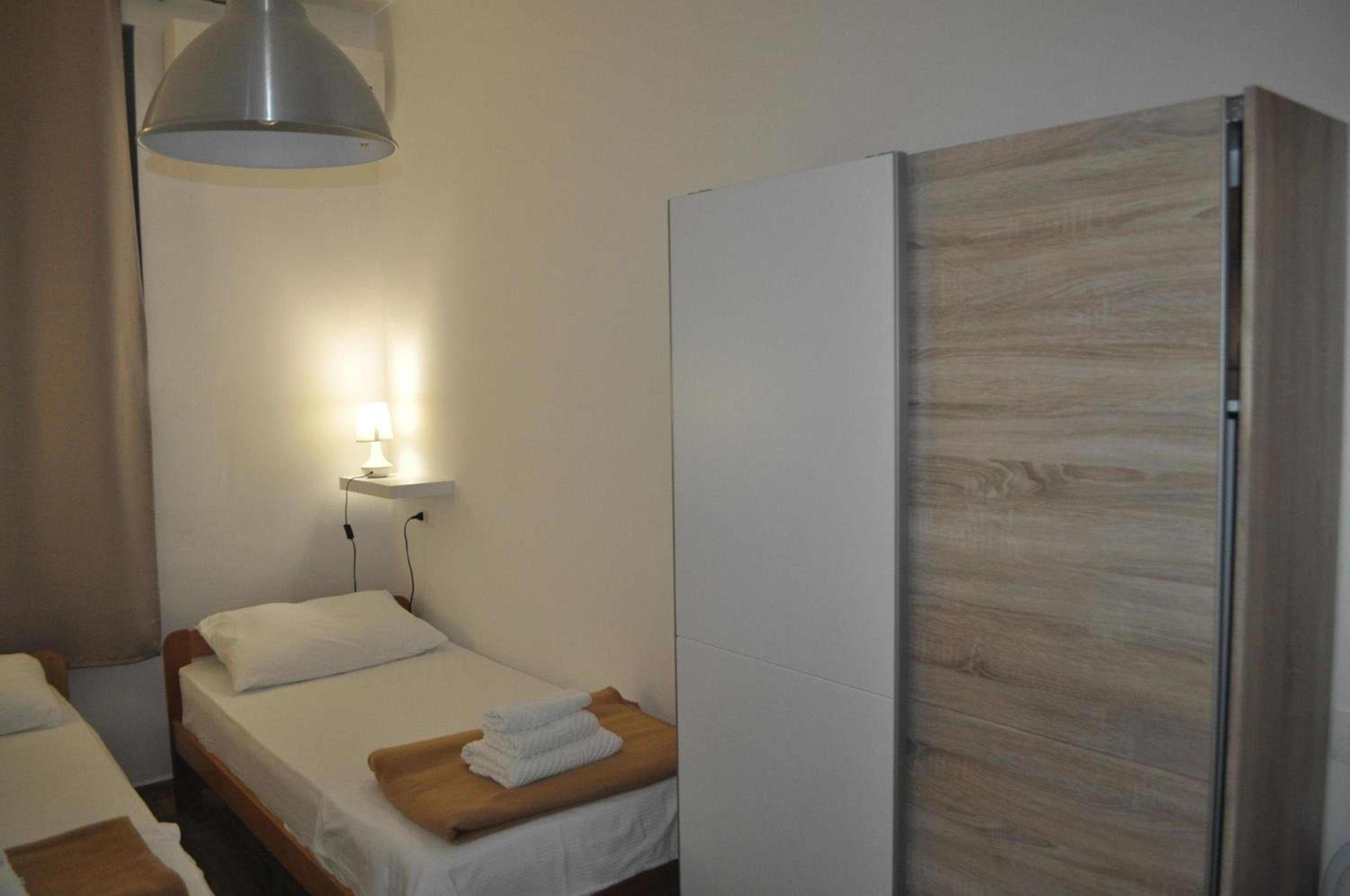 Twin Room - Photo 1