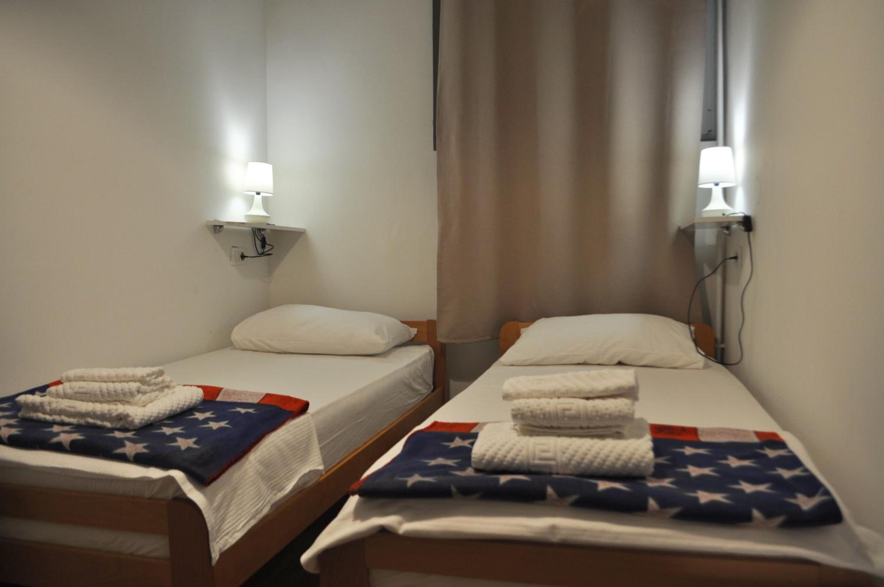 Twin Room - Photo 4