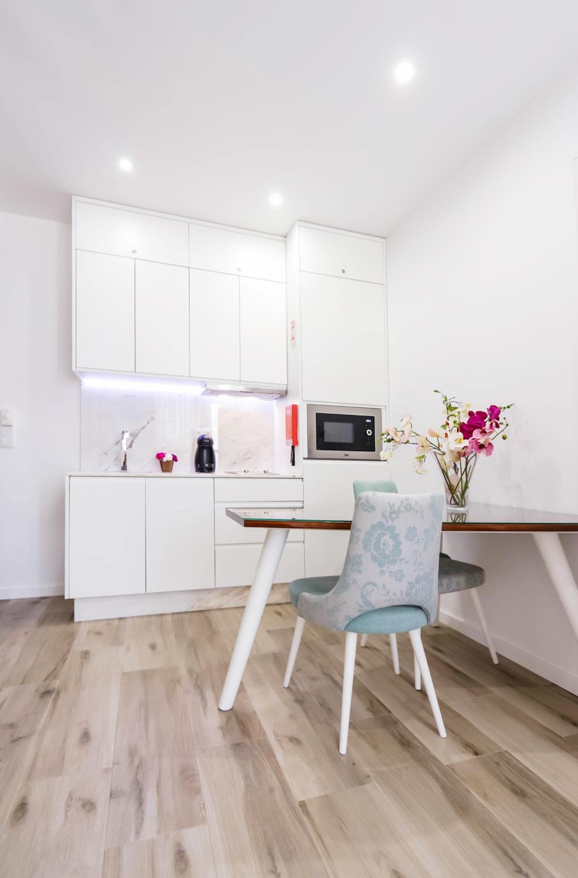 Studio Apartment - Photo 7