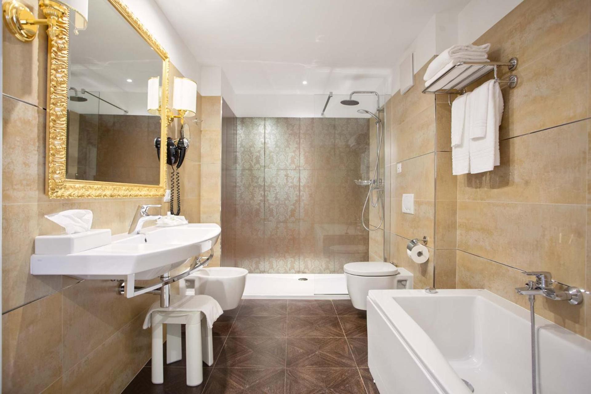 Junior Suite - Photo 8