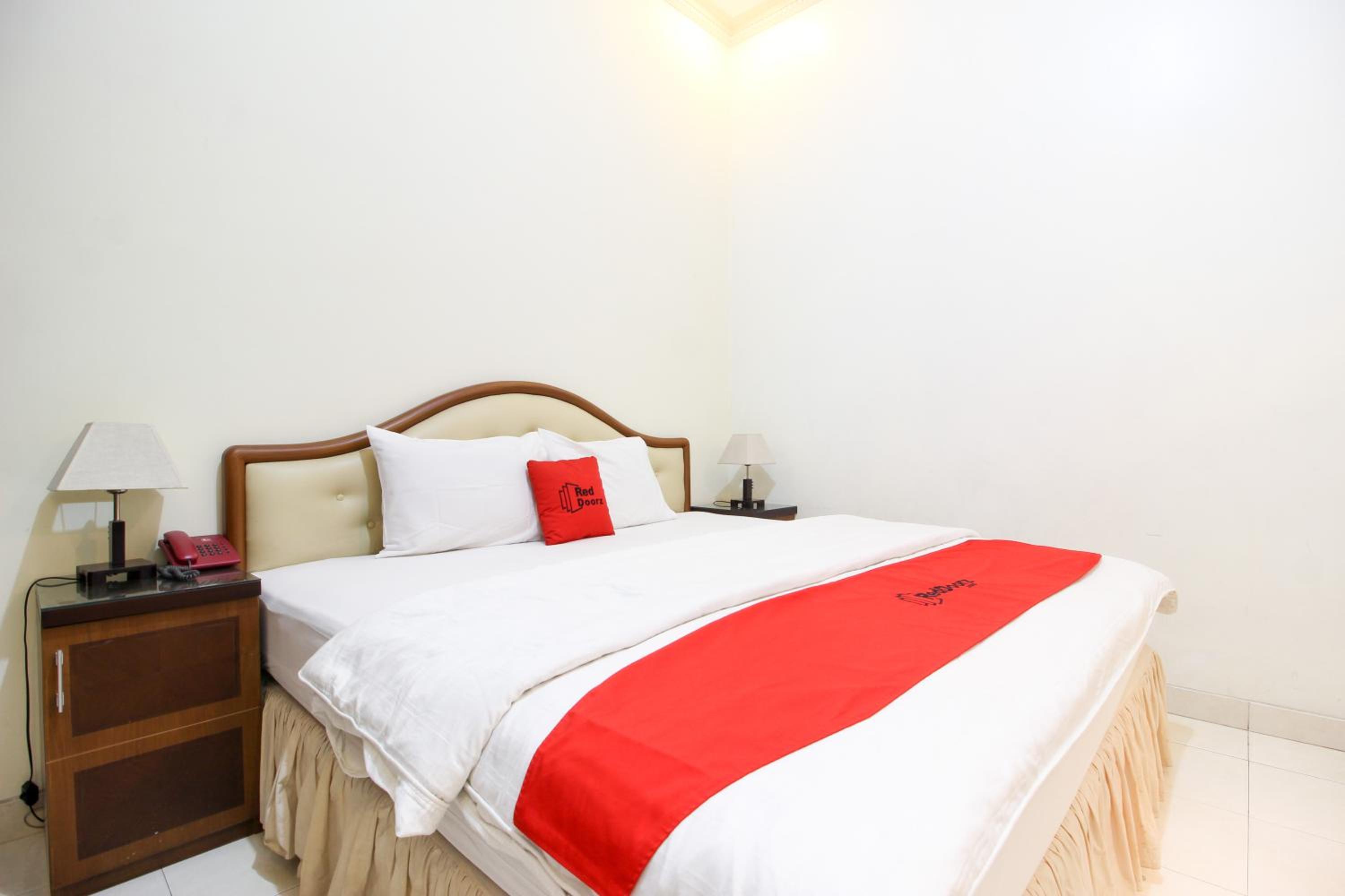Deluxe Room - Photo 4