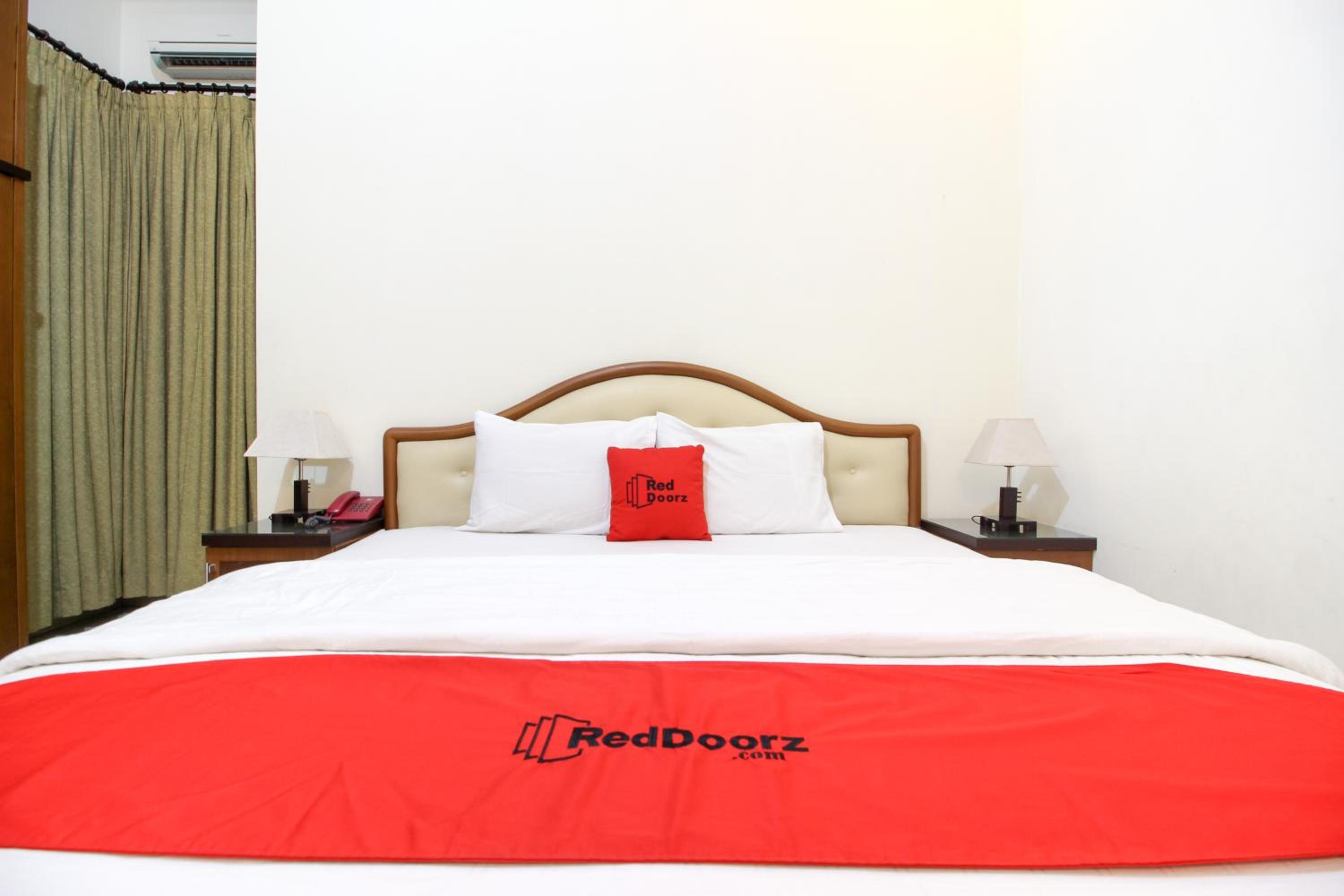 Deluxe Room - Photo 3