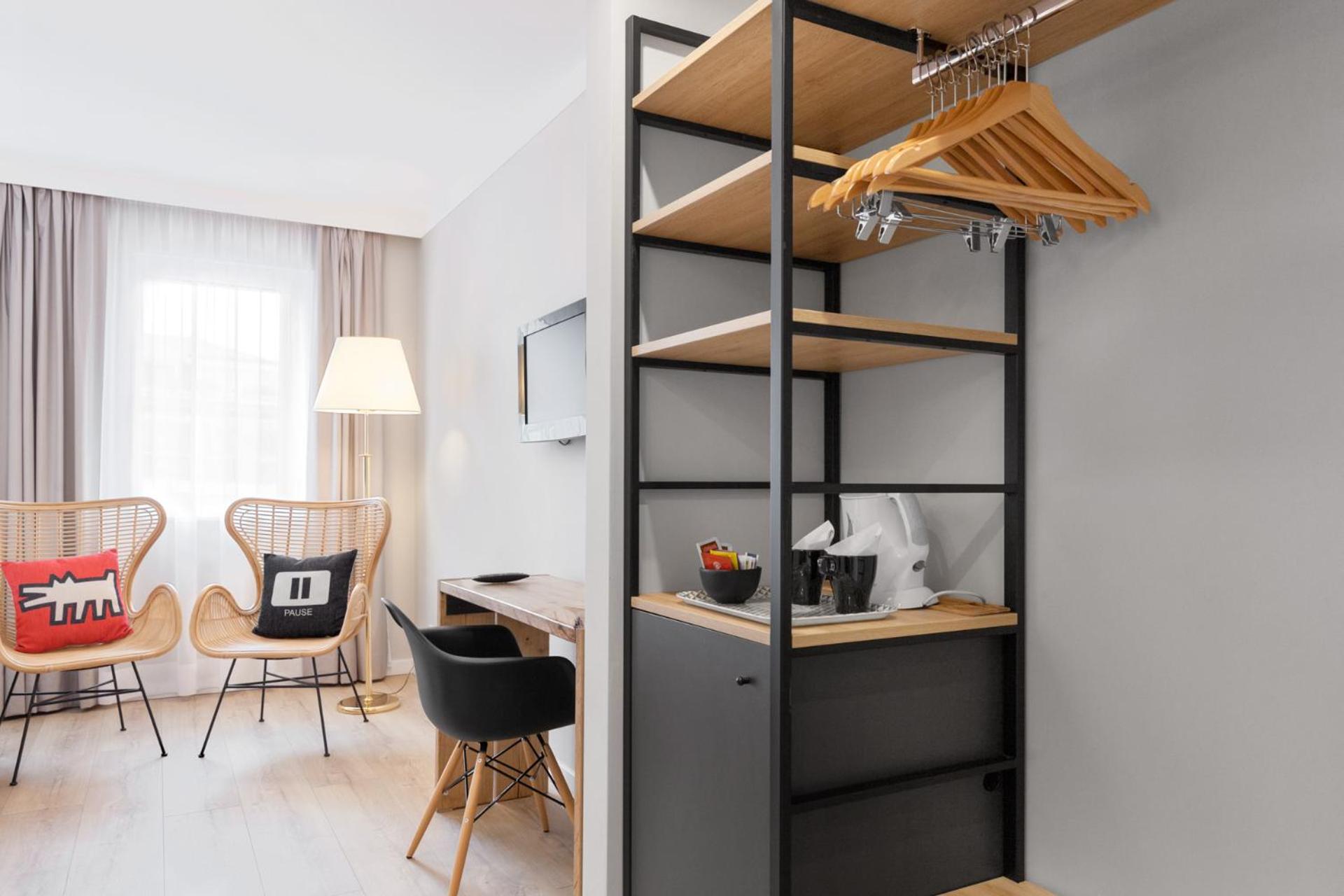 Superior Double or Twin Room - Photo 12