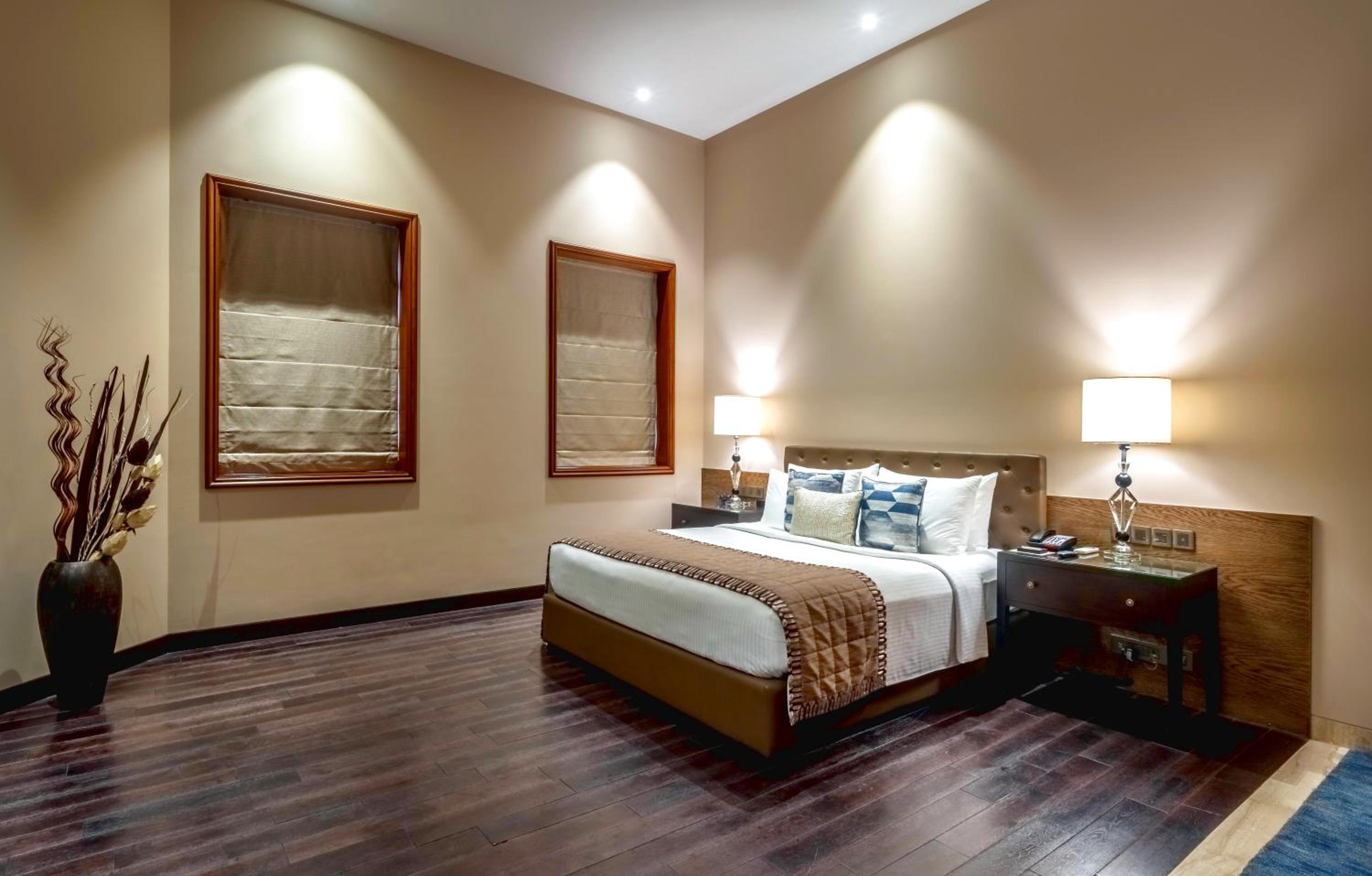 Premier Club Suite - 10% off on Laundry and Travel desk, photo 6