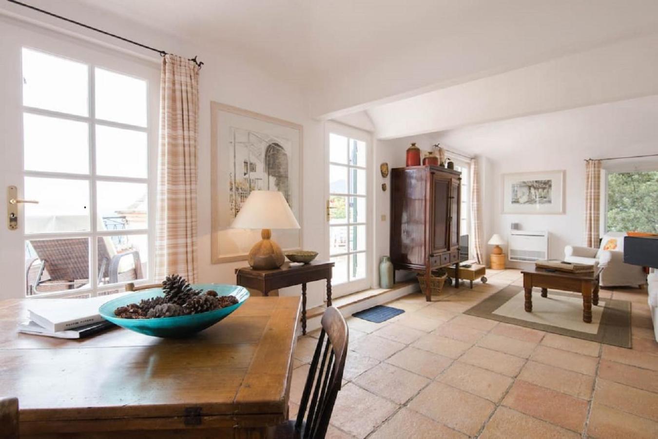 Deluxe Suite with Sea View photo 1