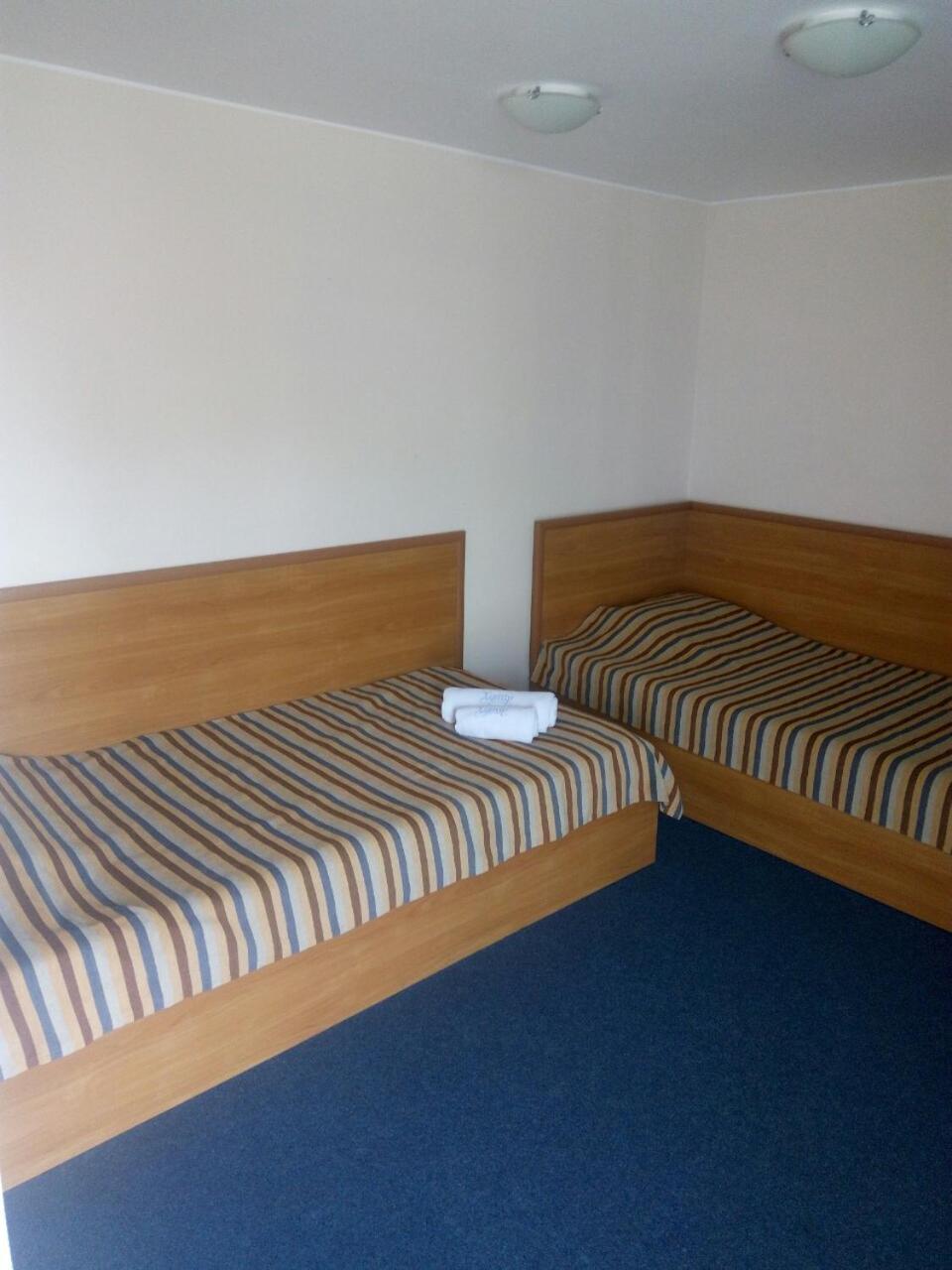 Small Twin Room photo 2
