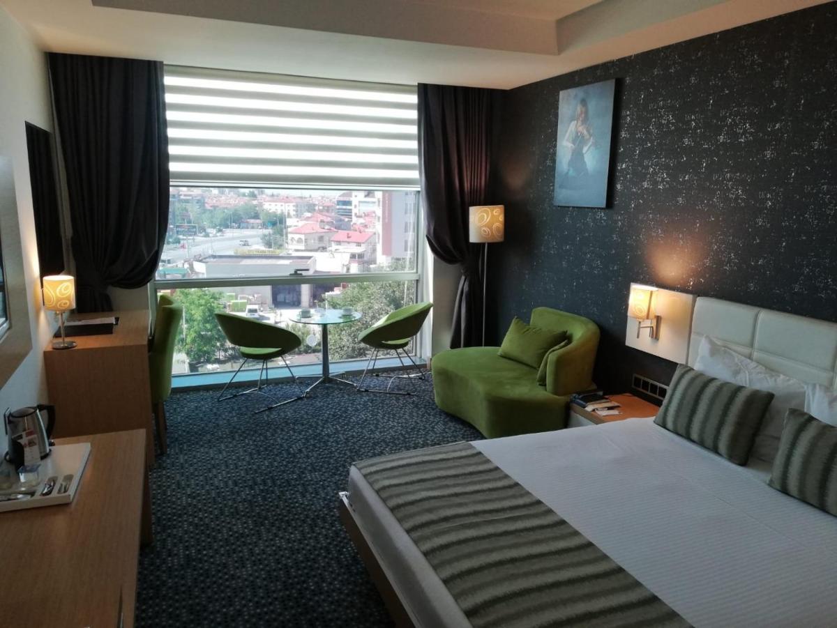 Standard Double or Twin Room - Photo 6