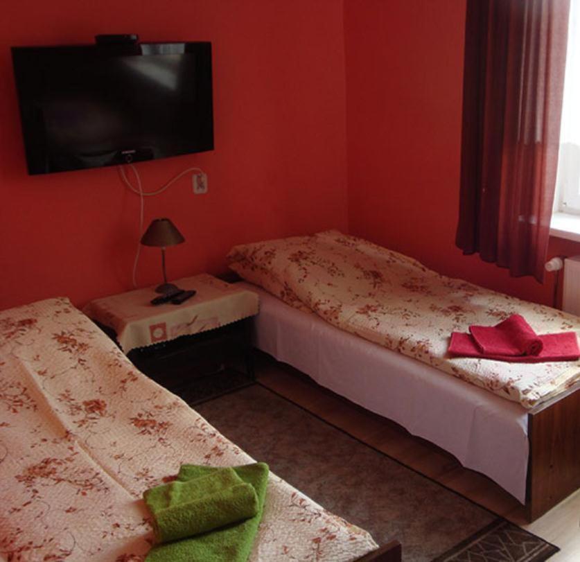 Double or Twin Room - Photo 5