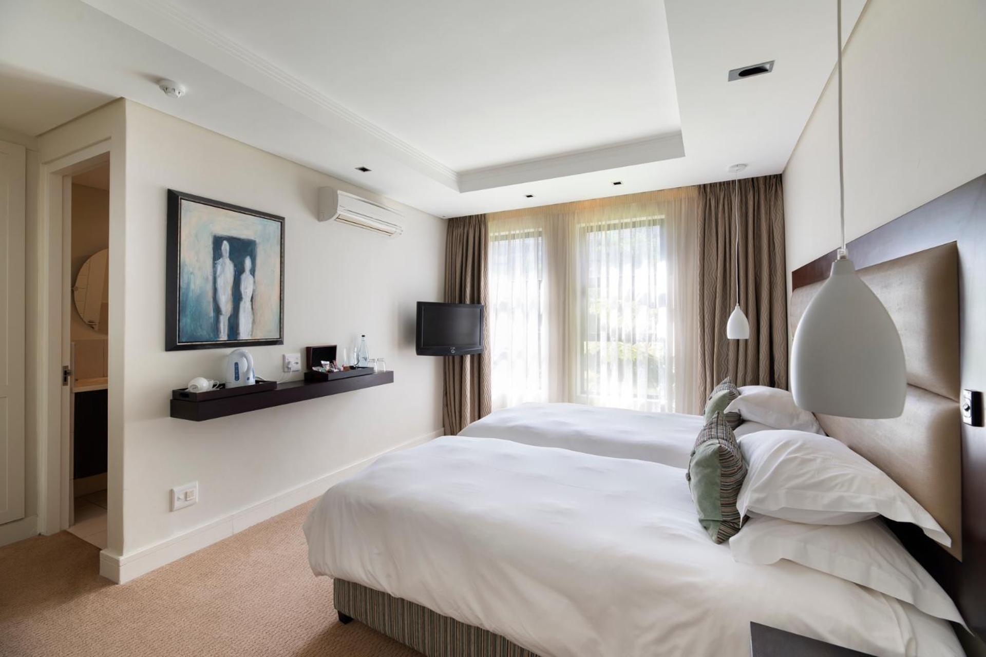 Luxury One Bedroom Suite - Photo 1