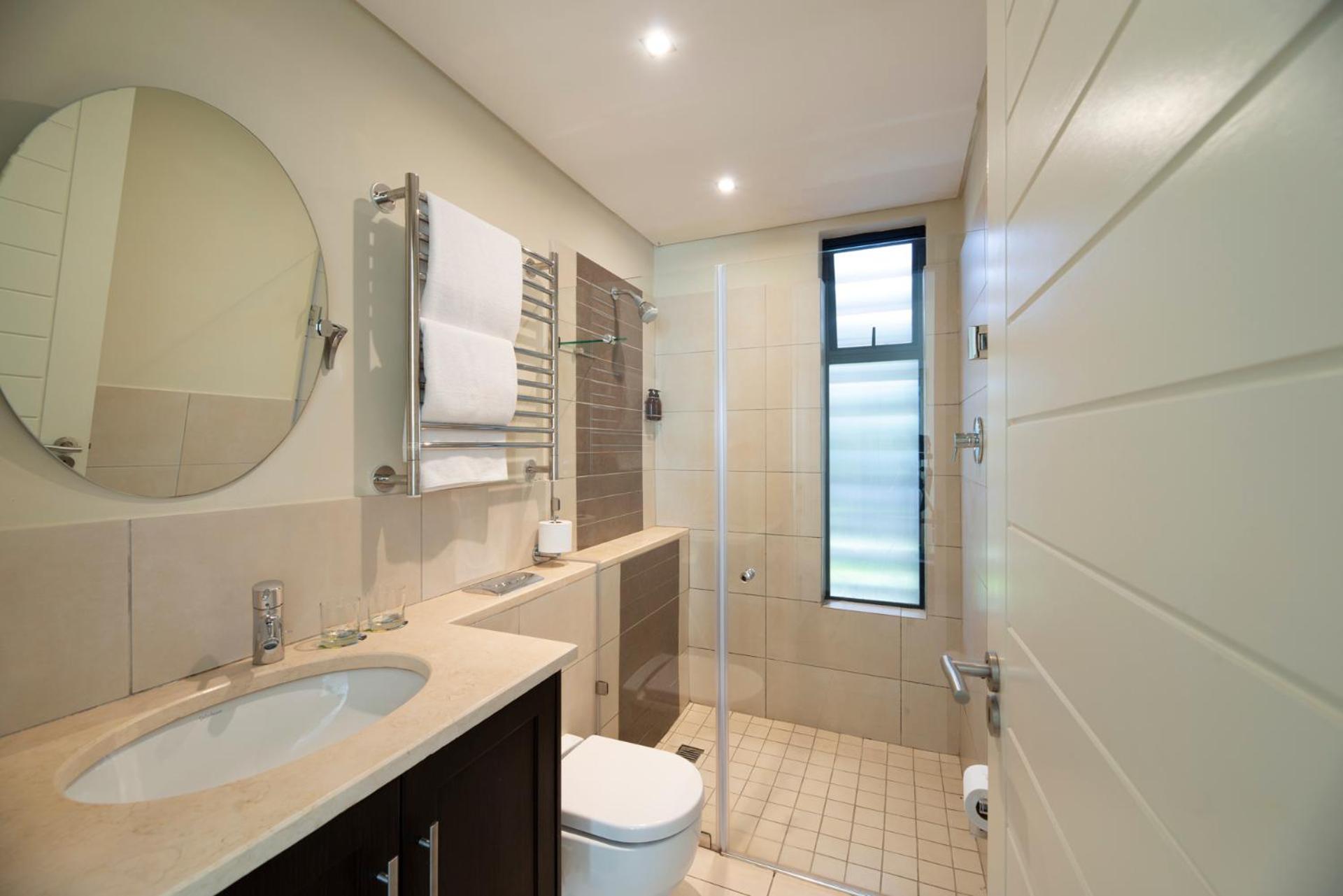 Executive Two-Bedroom Suite - Photo 6