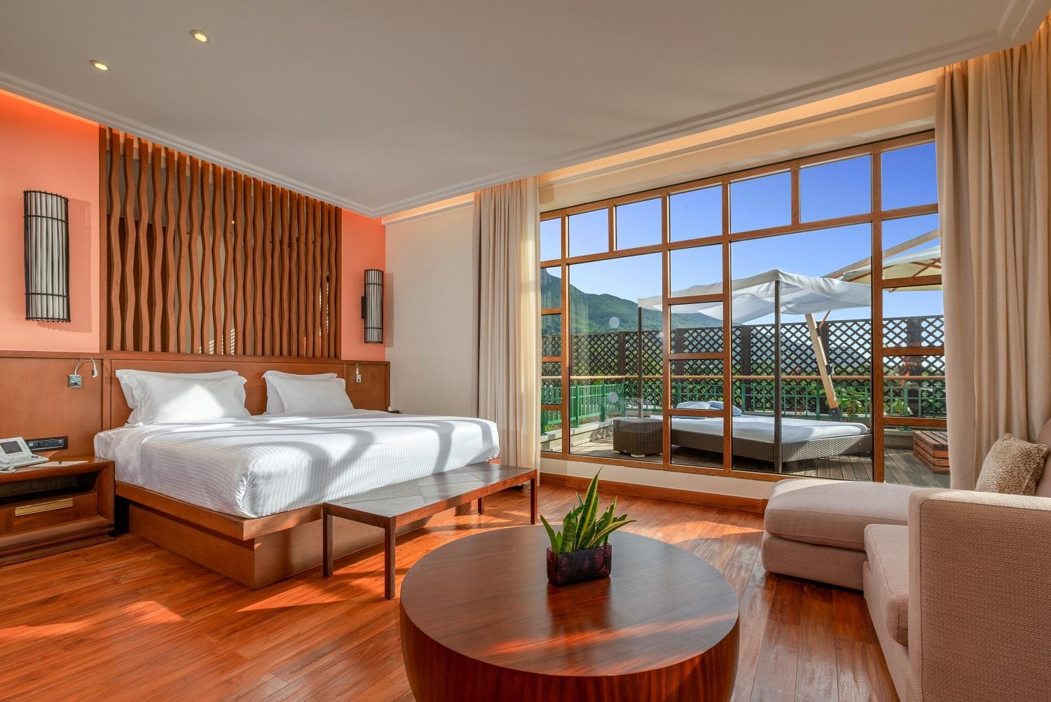 Penthouse with Panoramic View