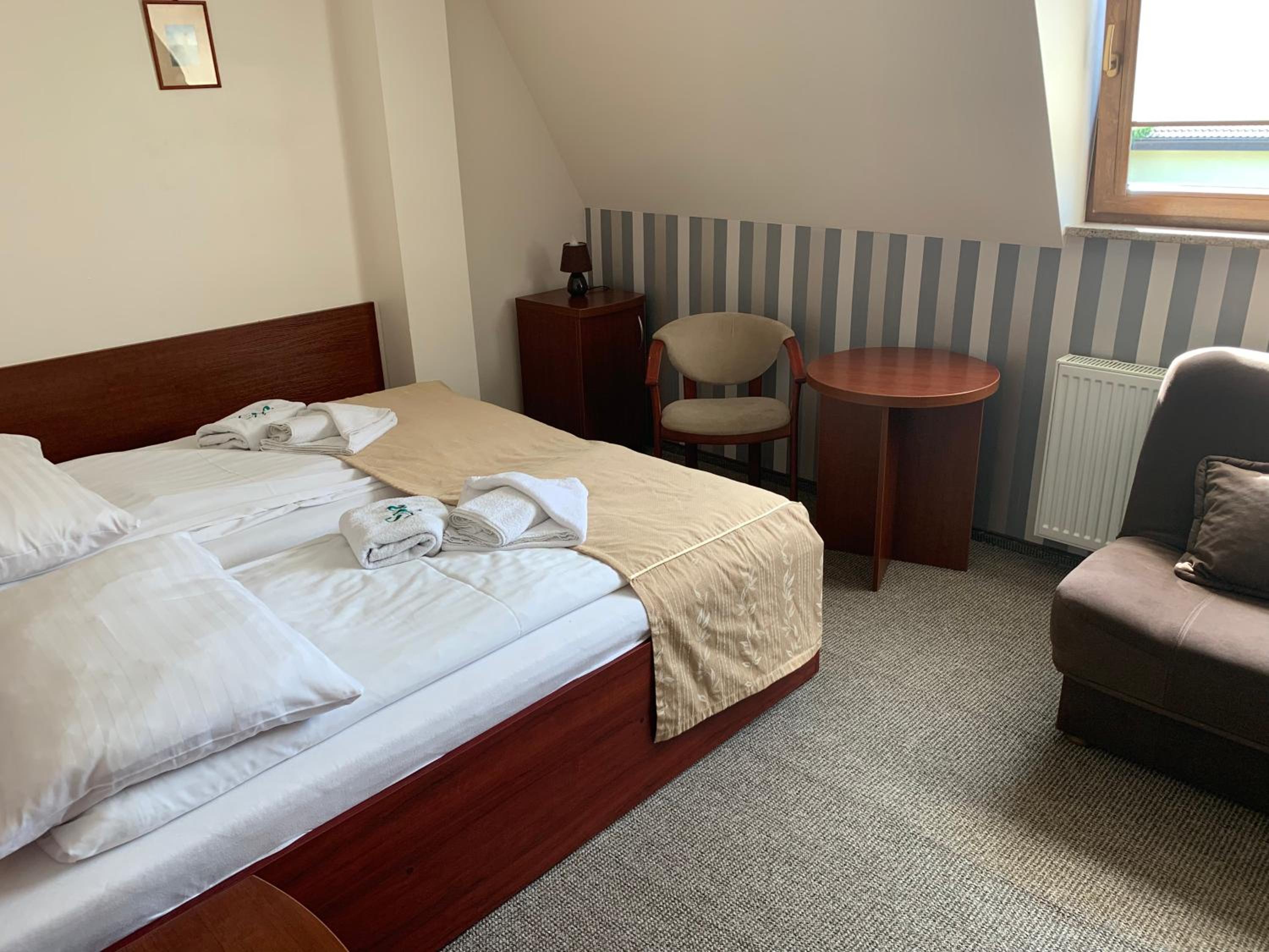Triple Room with Bathroom - Photo 3