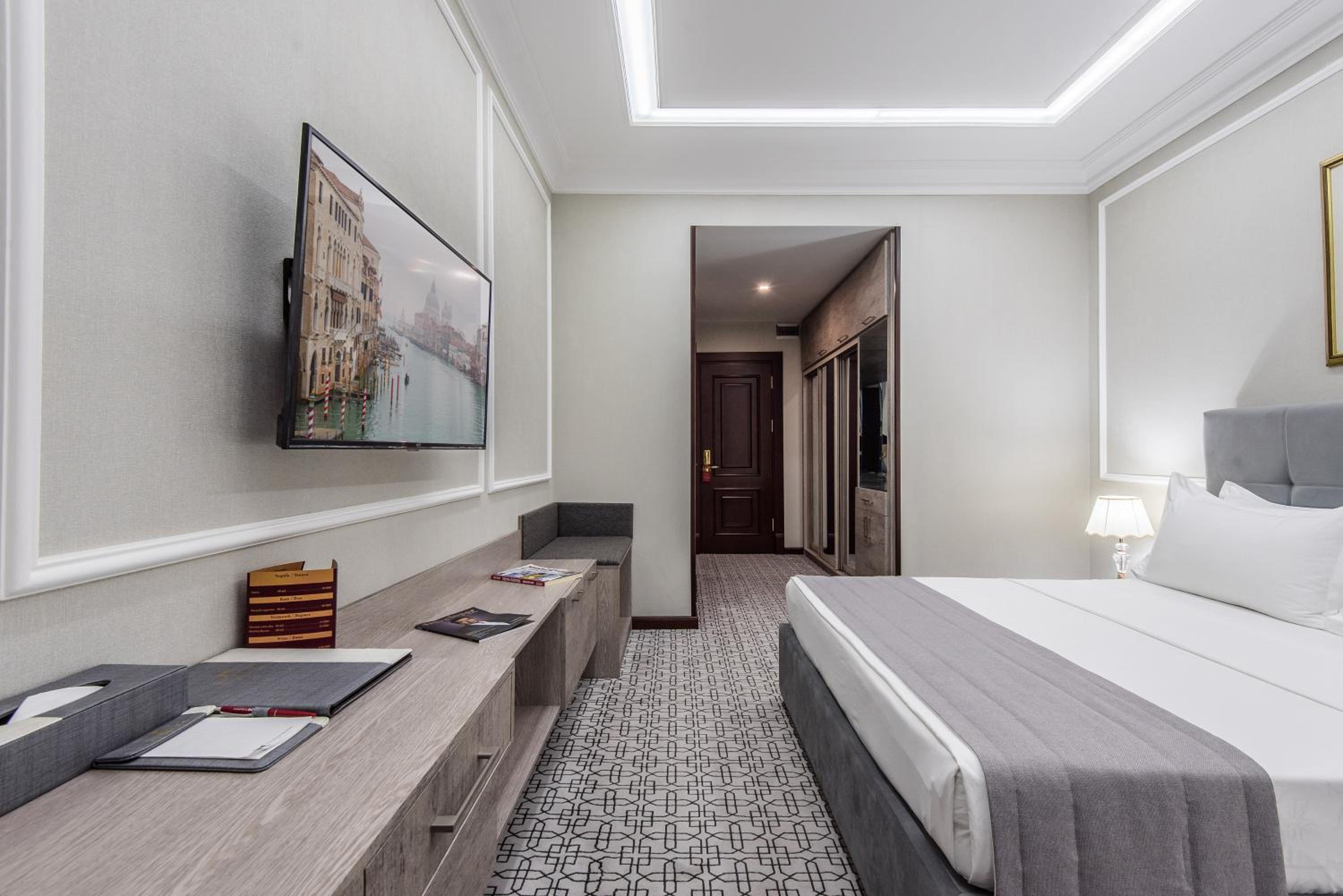 Standard Double Room - Photo 6
