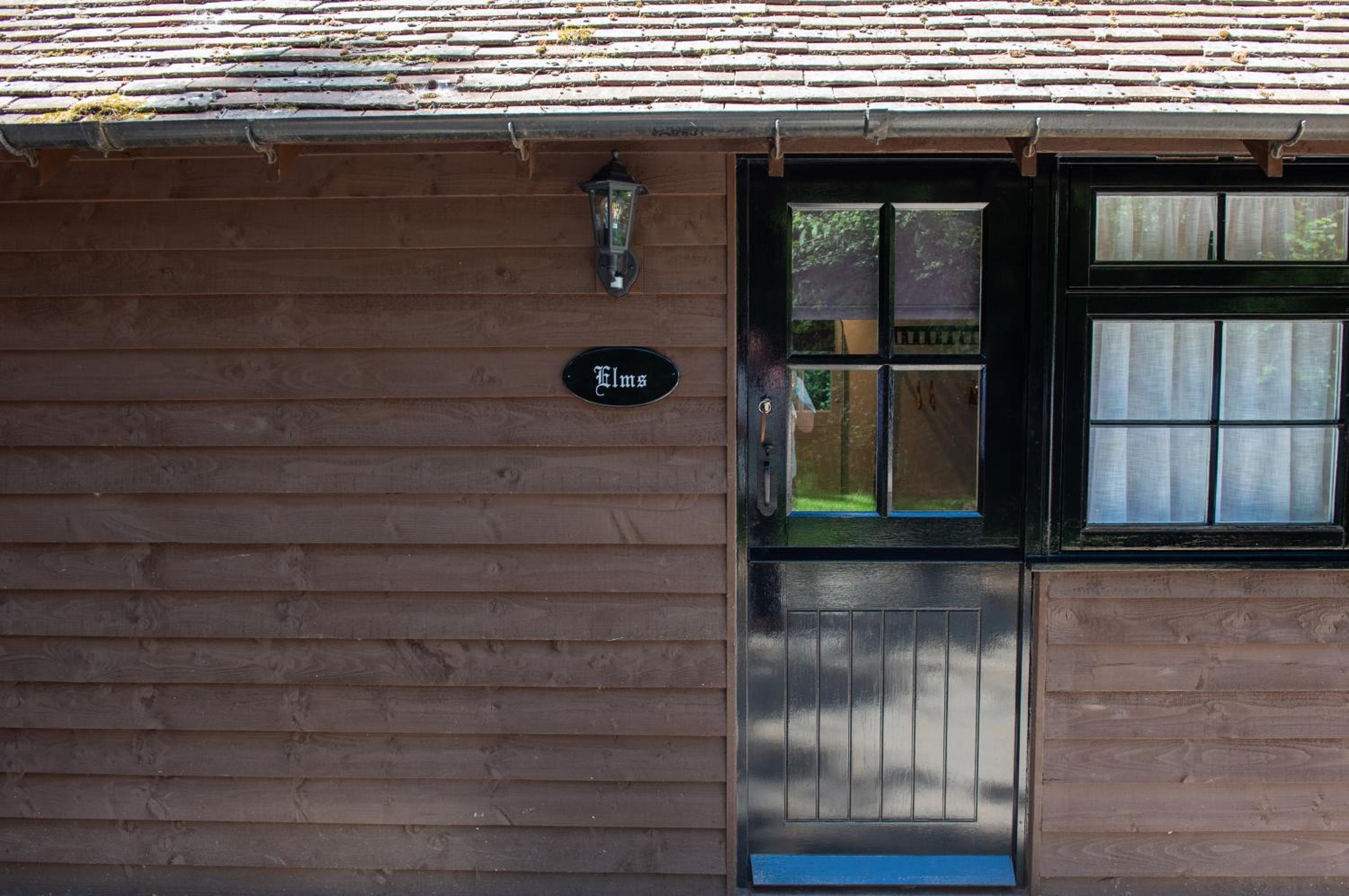 Double Room with Garden View - Photo 10