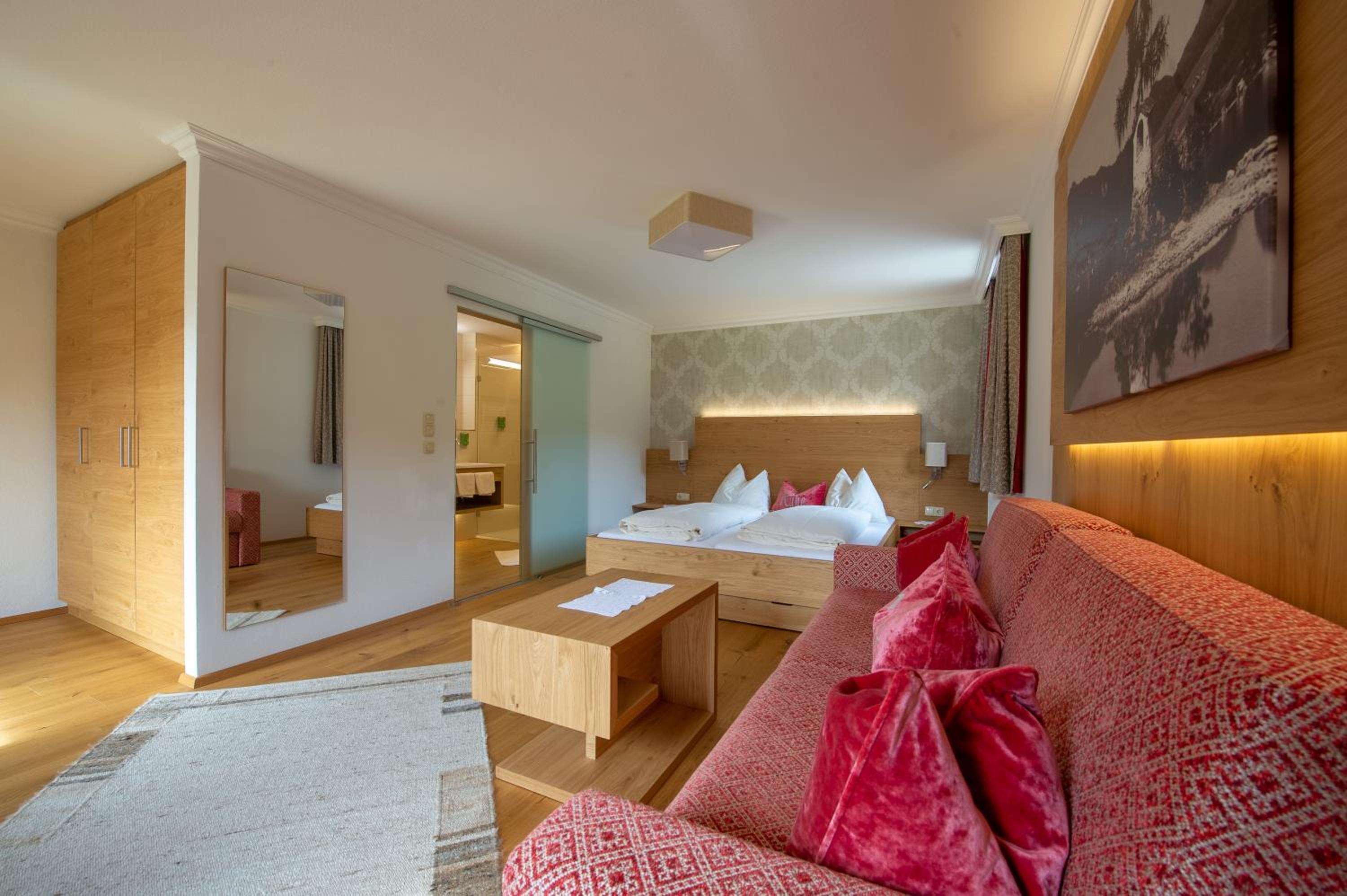 Deluxe Double Room photo 3