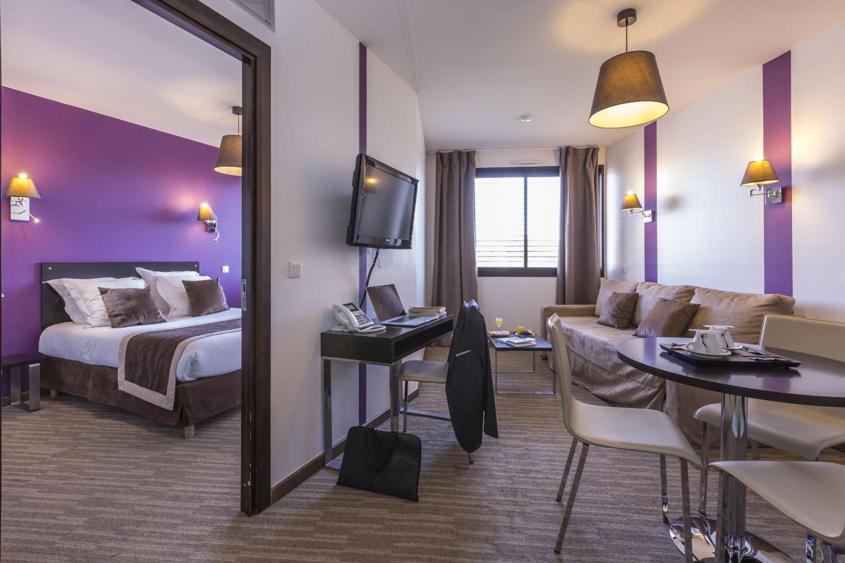 One-Bedroom Apartment (4 Adults)