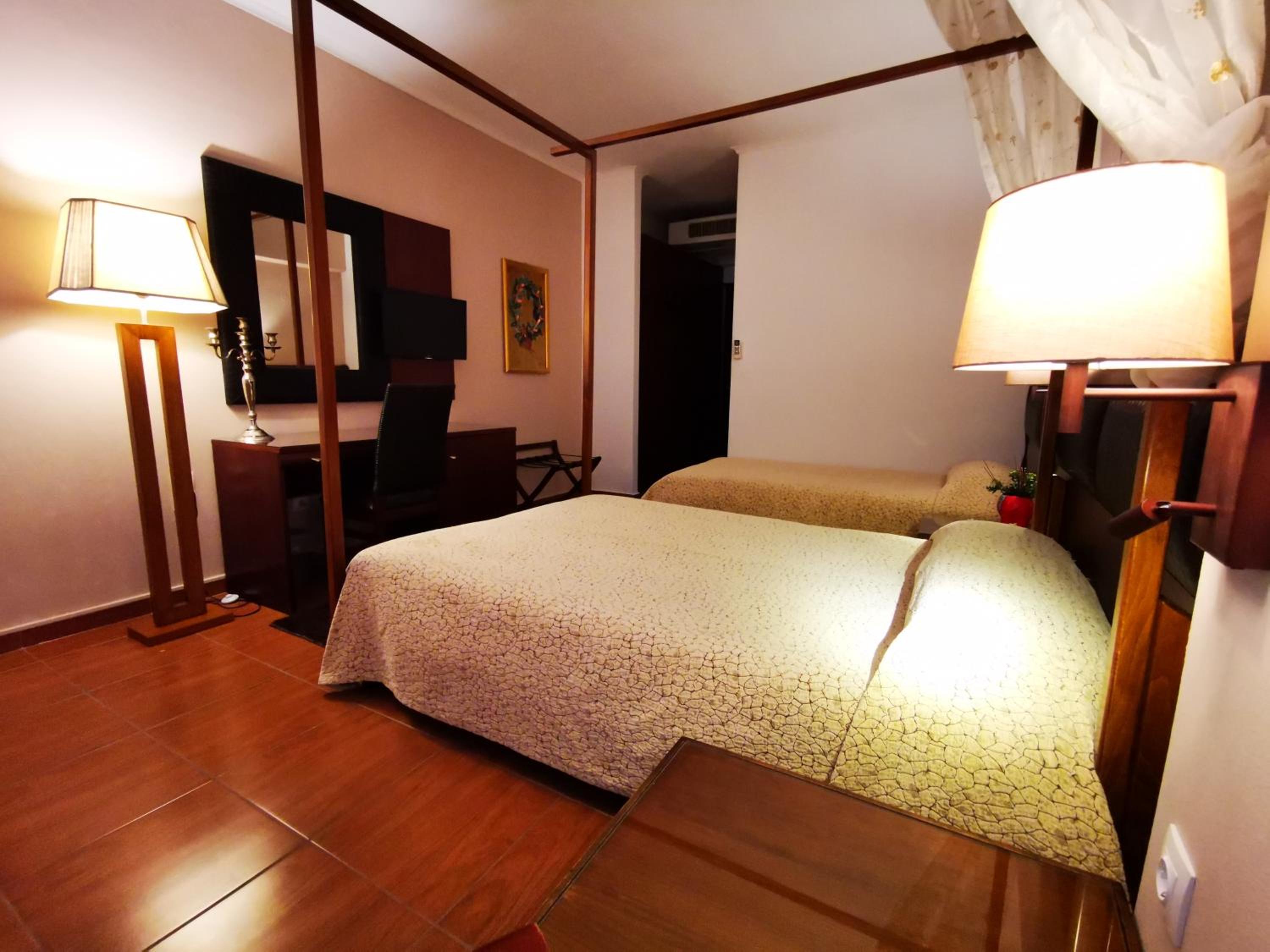 Deluxe Single Room photo 3