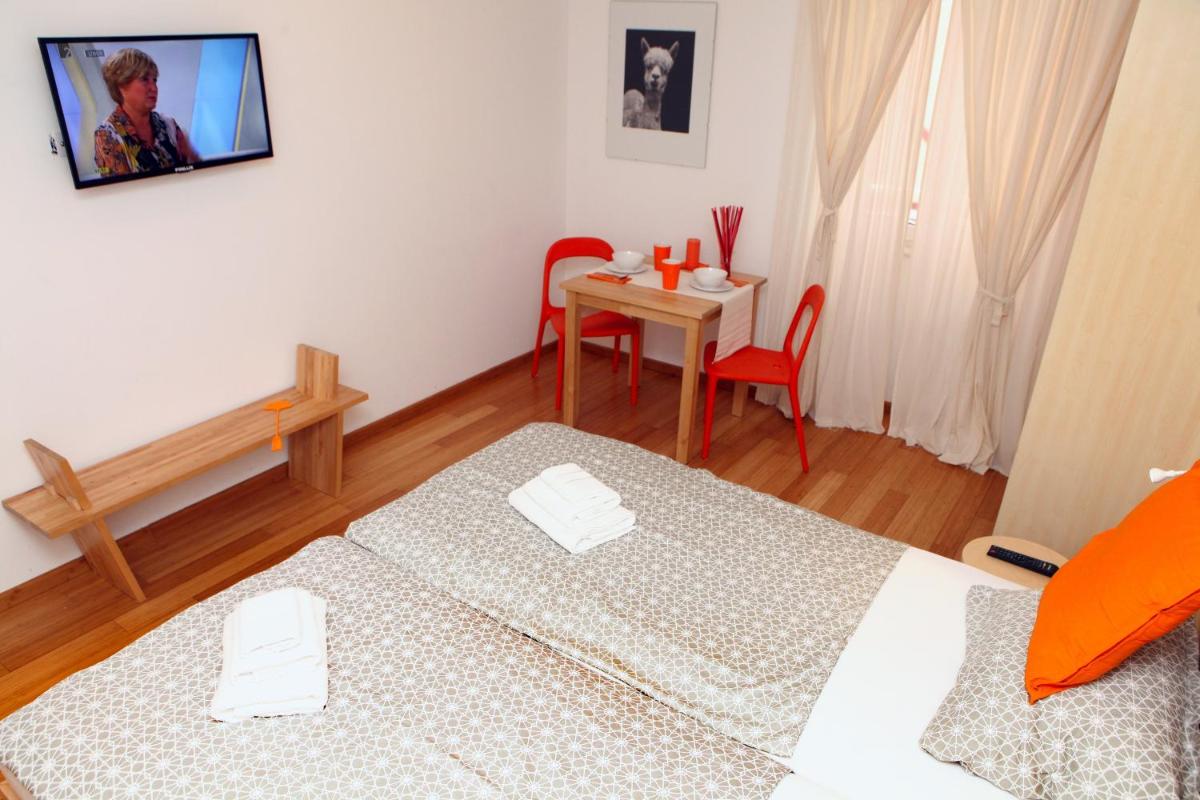 Studio Apartment - Photo 6