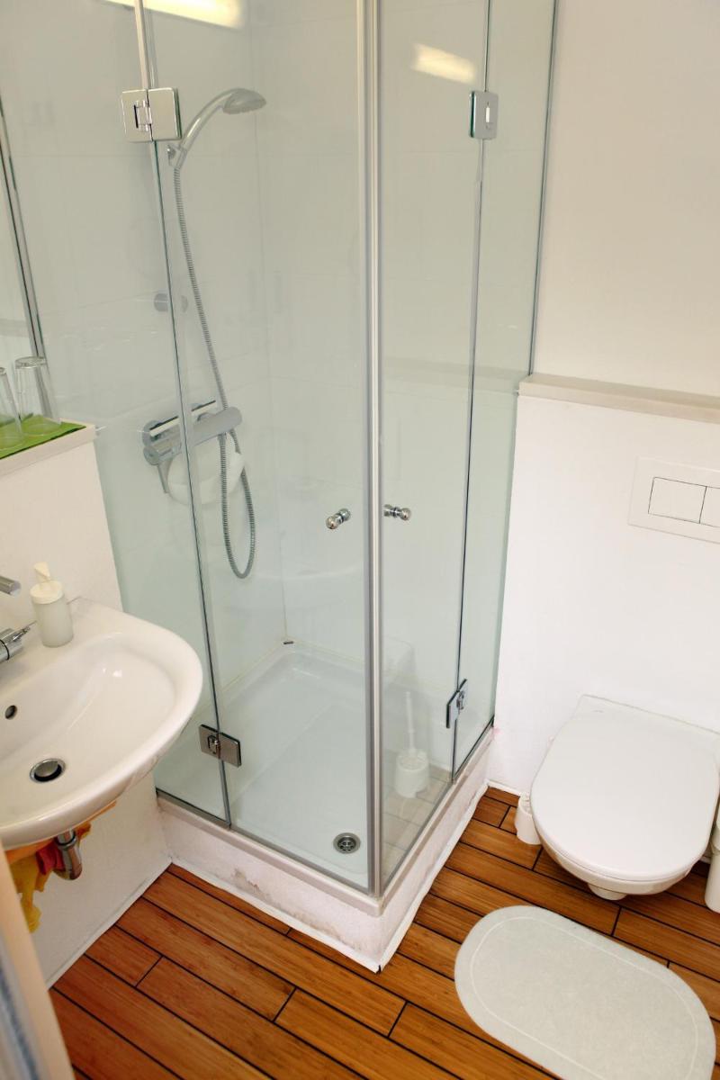 Studio Apartment - Photo 5