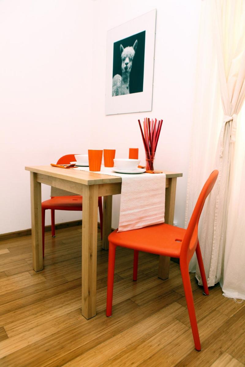 Studio Apartment - Photo 2