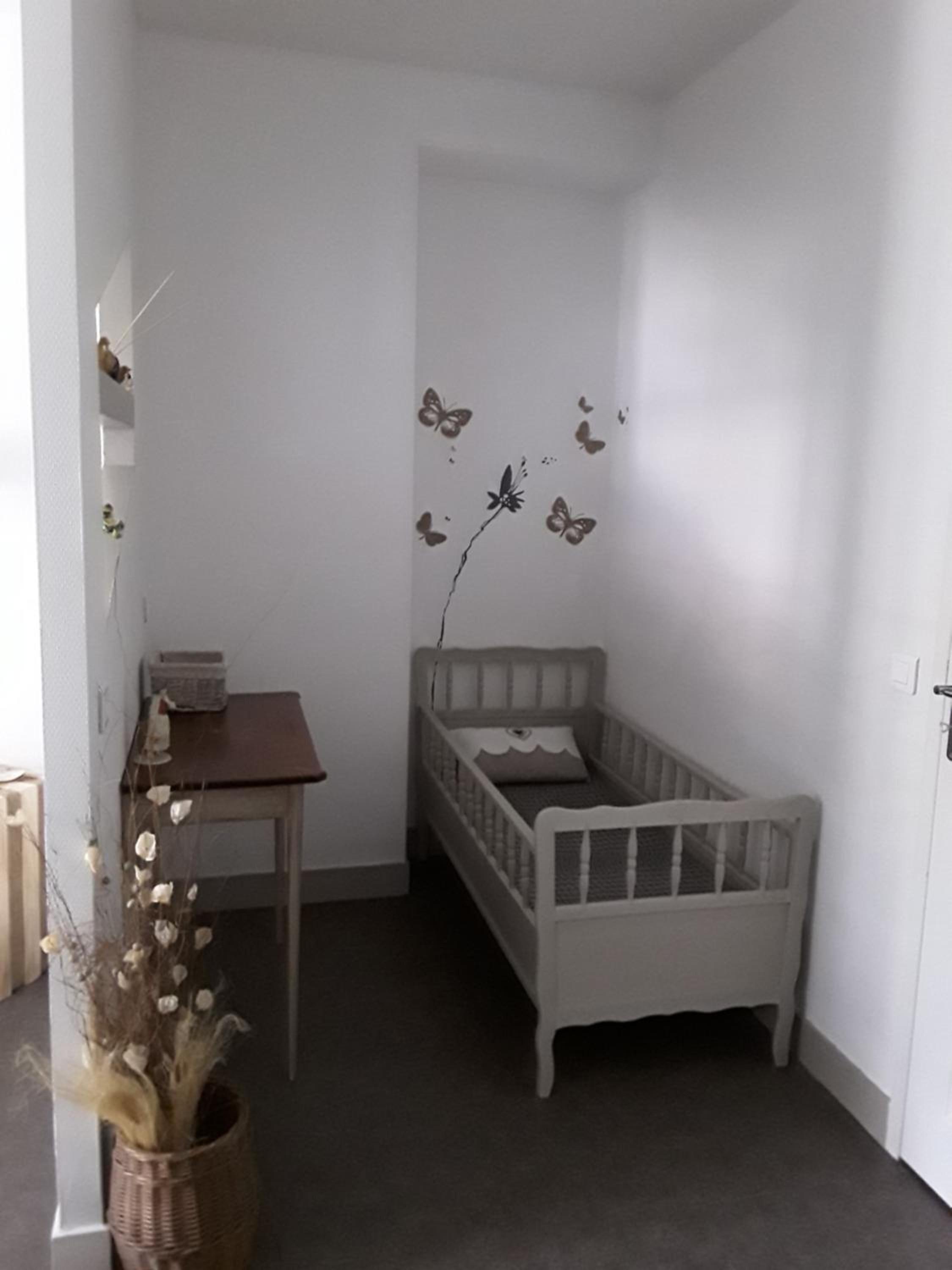 Double or Twin Room with Shared Bathroom photo 1