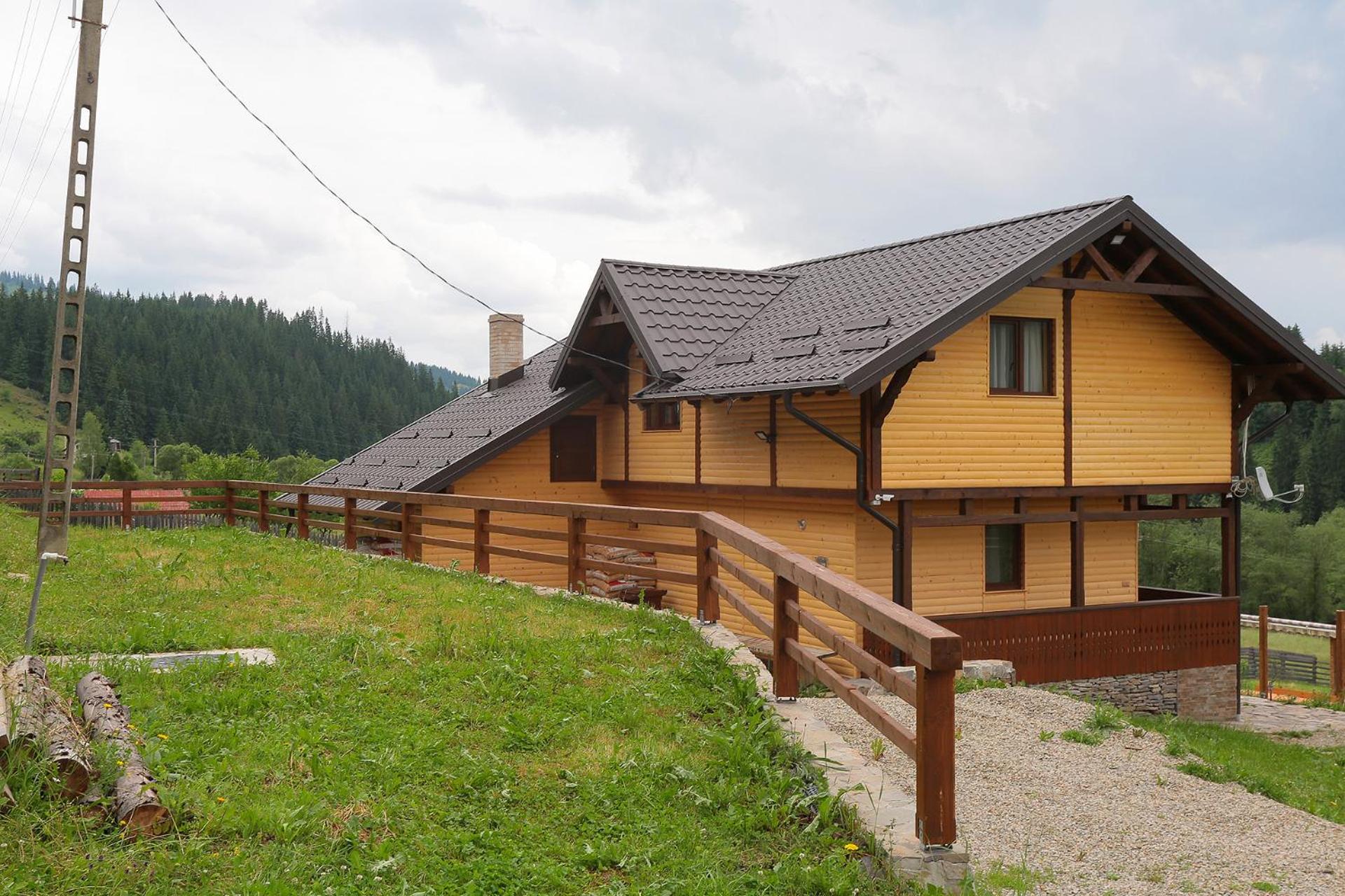 Four-Bedroom House photo 2